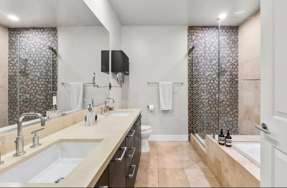 8 PRIMARY BATHROOM6.jpg