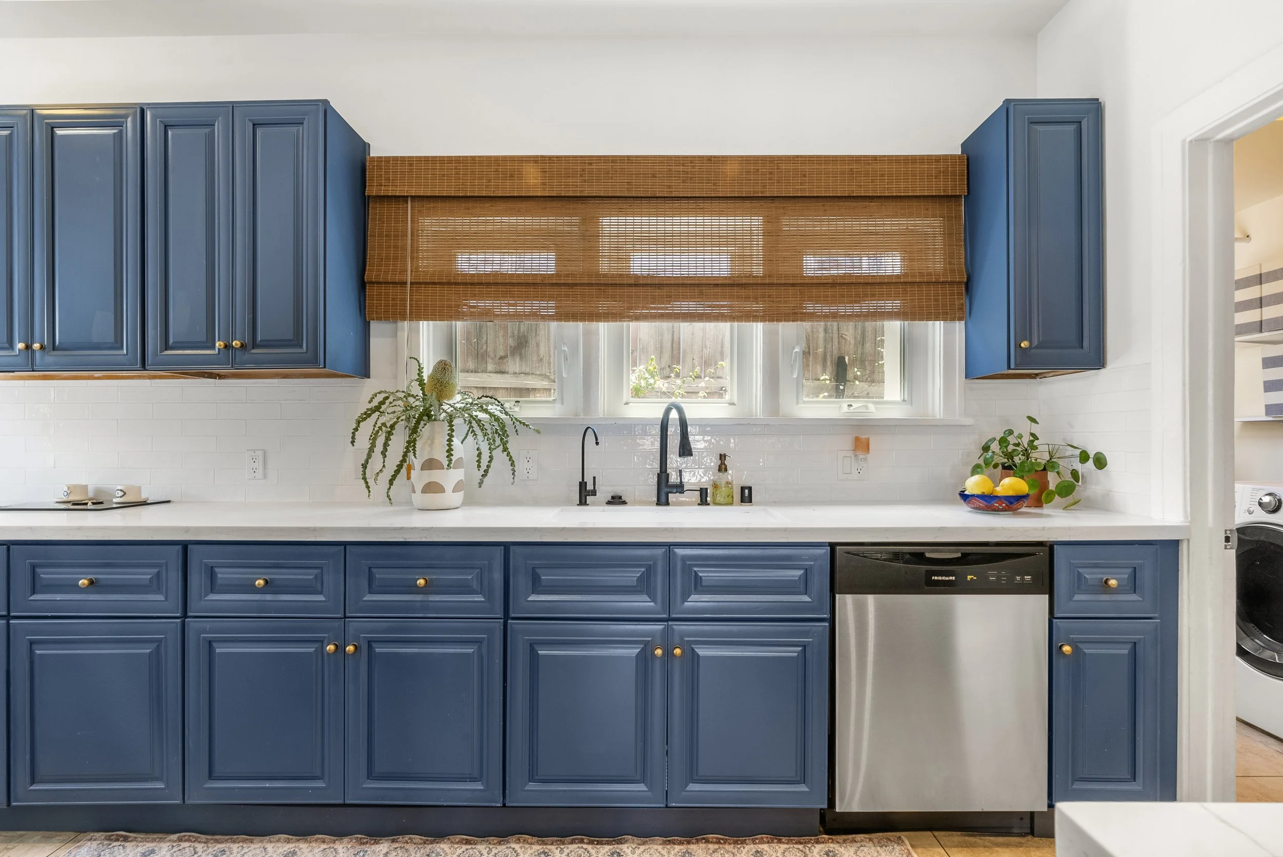 10 Kitchen 1843 Highland 26.jpg