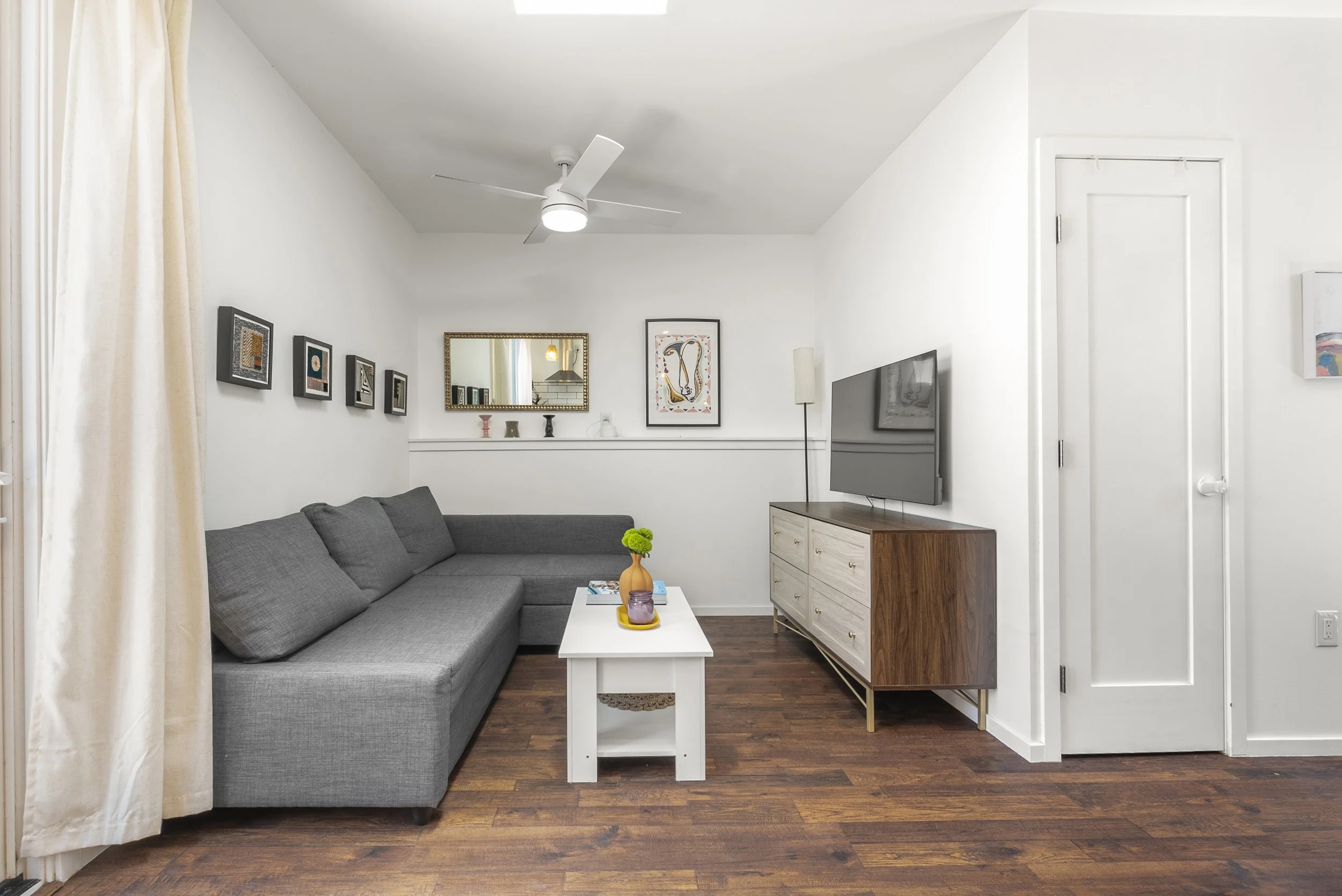 32 ADU Living 1843 Highland 55.jpg