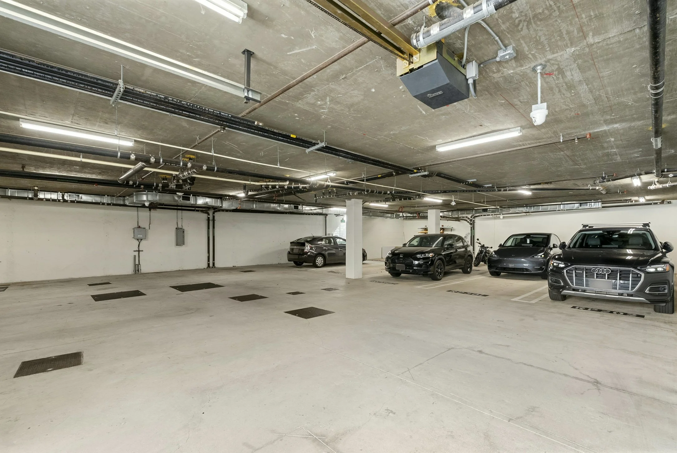 37 3981 Moore 301 45.jpg