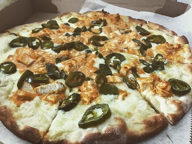 I&rsquo;m on a jalape&ntilde;o kick so I figured I would post a picture of our chicken wing pizza with jalape&ntilde;os! We are here today from 12 PM - 7 PM. 🔥💃🏼