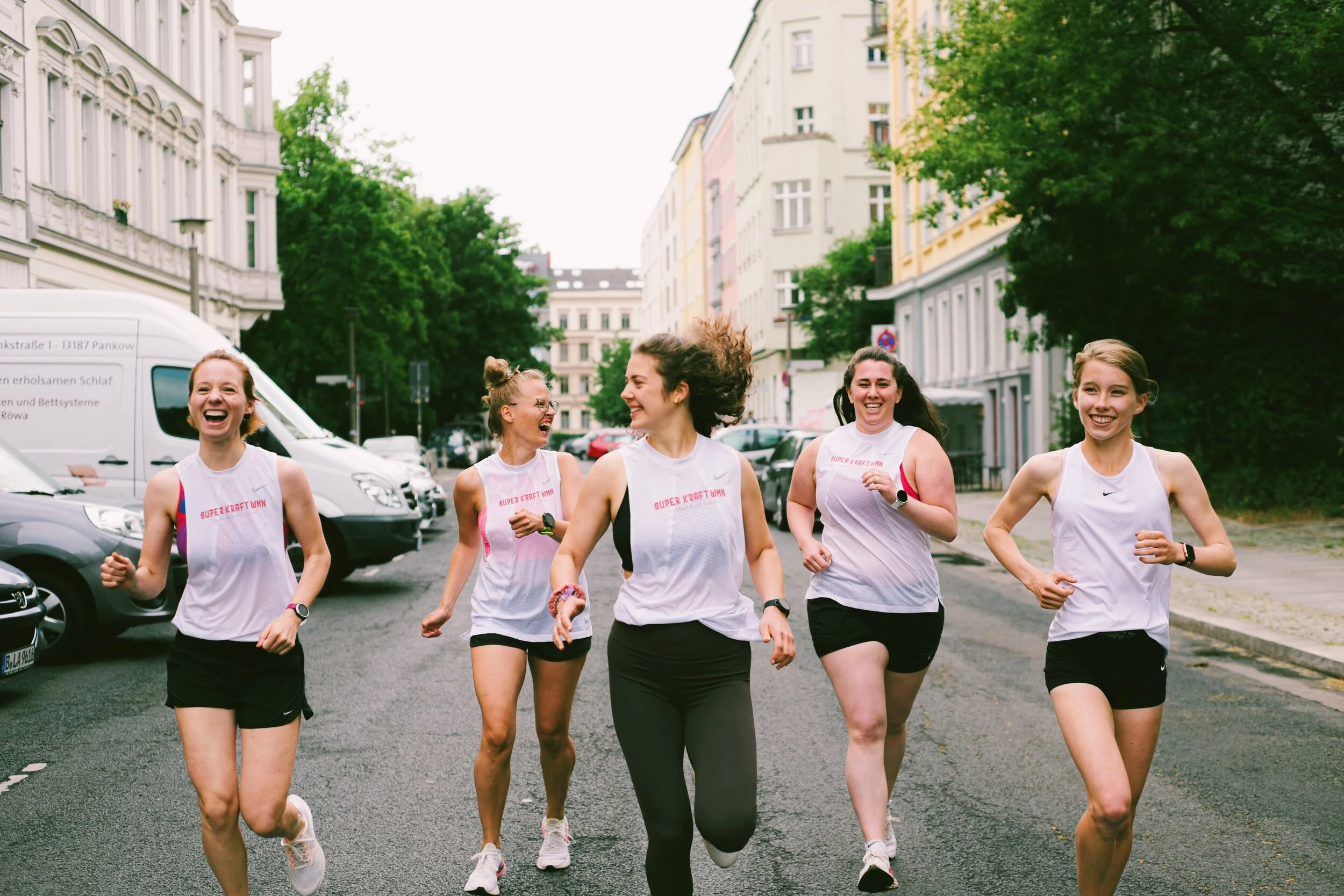 BORDER TO HEL - TRACKEN &amp; BÄUME PFLANZEN