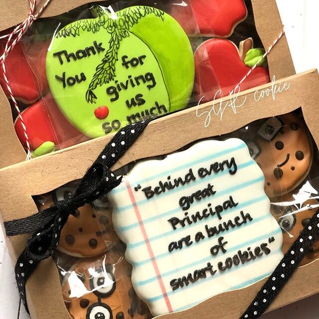 More fun school cookies for some of the best❤️#sgrcookie &bull;
&bull;
&bull;
&bull;
&bull;
#cookie #cookies #cookier #cookieart #decoratedcookies #royalicingcookies #decoratedsugarcookies #sugarcookies #cookiedecorating #cookiesofinstagram #sugarcoo