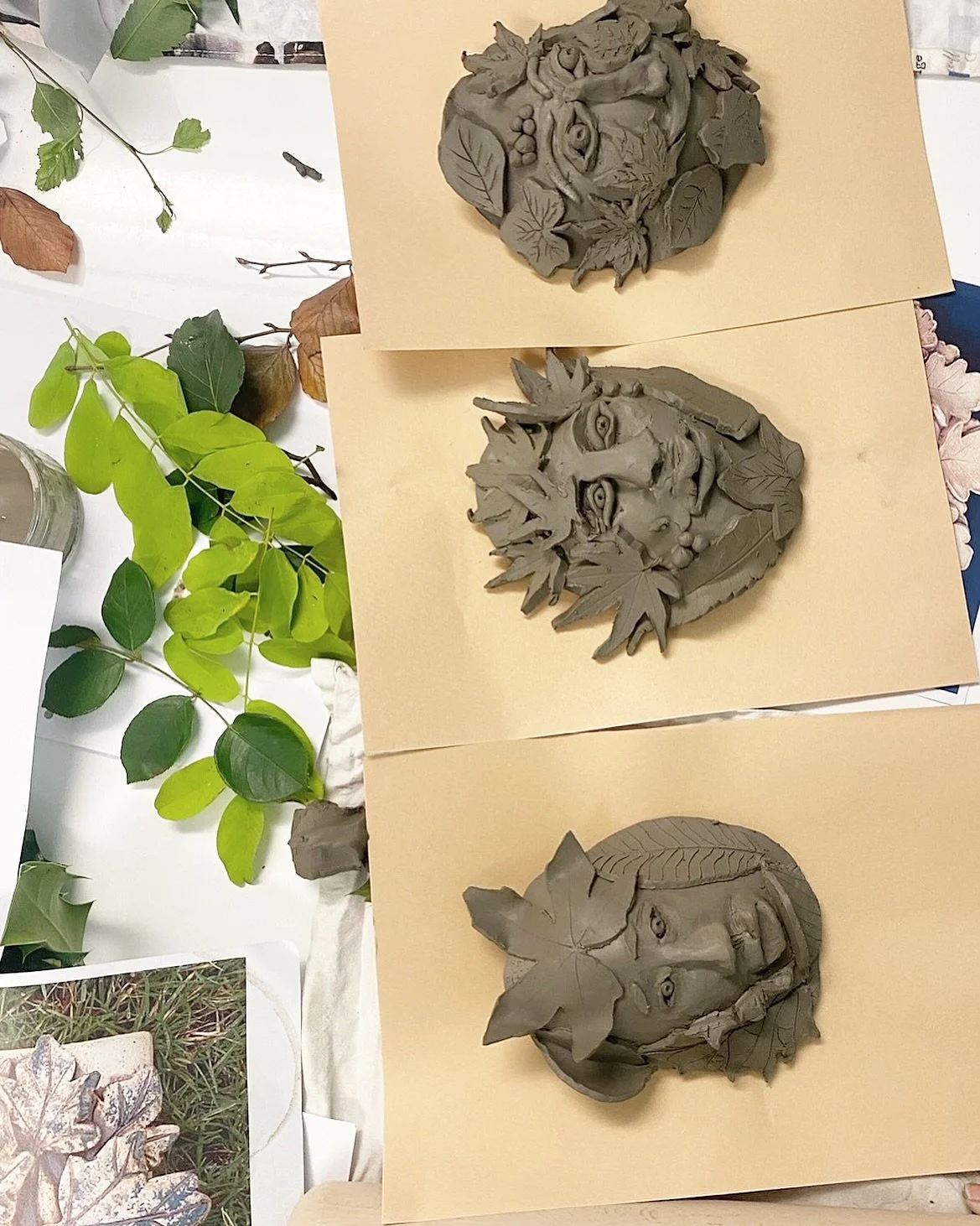 In 2024 I was commissioned by CNWL Trust to support their staff at Westminster Child and Adolescent Mental Health Service to facilitate five participatory visual arts sessions which aimed to create a space tor wellbeing, which was aimed at staff.

Ea