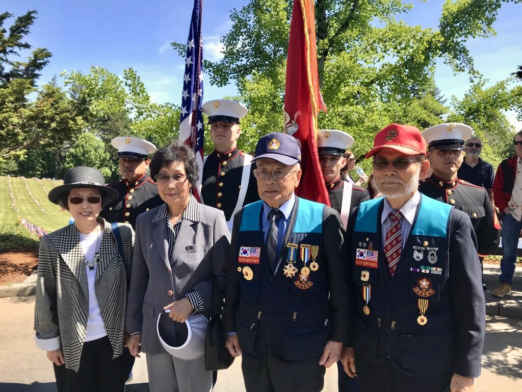  Korean War veterans and their wives attend a Veterans’ Day event at Willamette National Cemetery. (L to R): Suzy Lee, Yun Ok Lee, Kwang Yol Lee, and Lt. Col. Byung Moon Lee. 