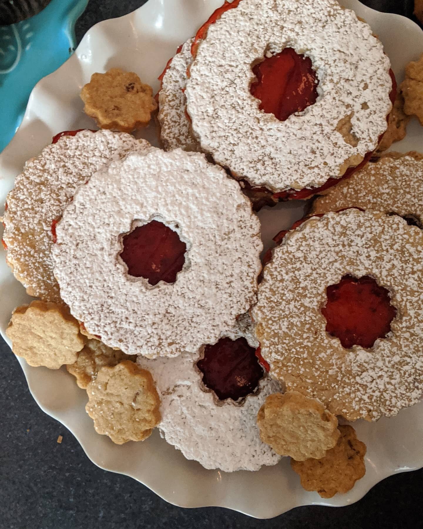 Linzer Tarts