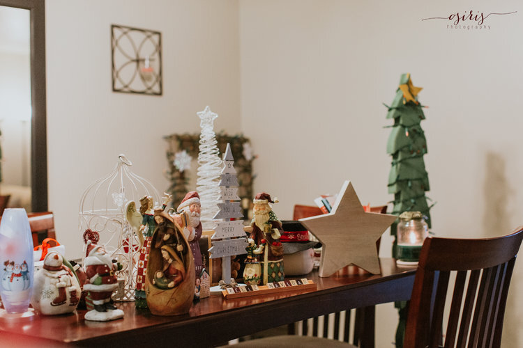 christmas-decorations-on-table.jpeg