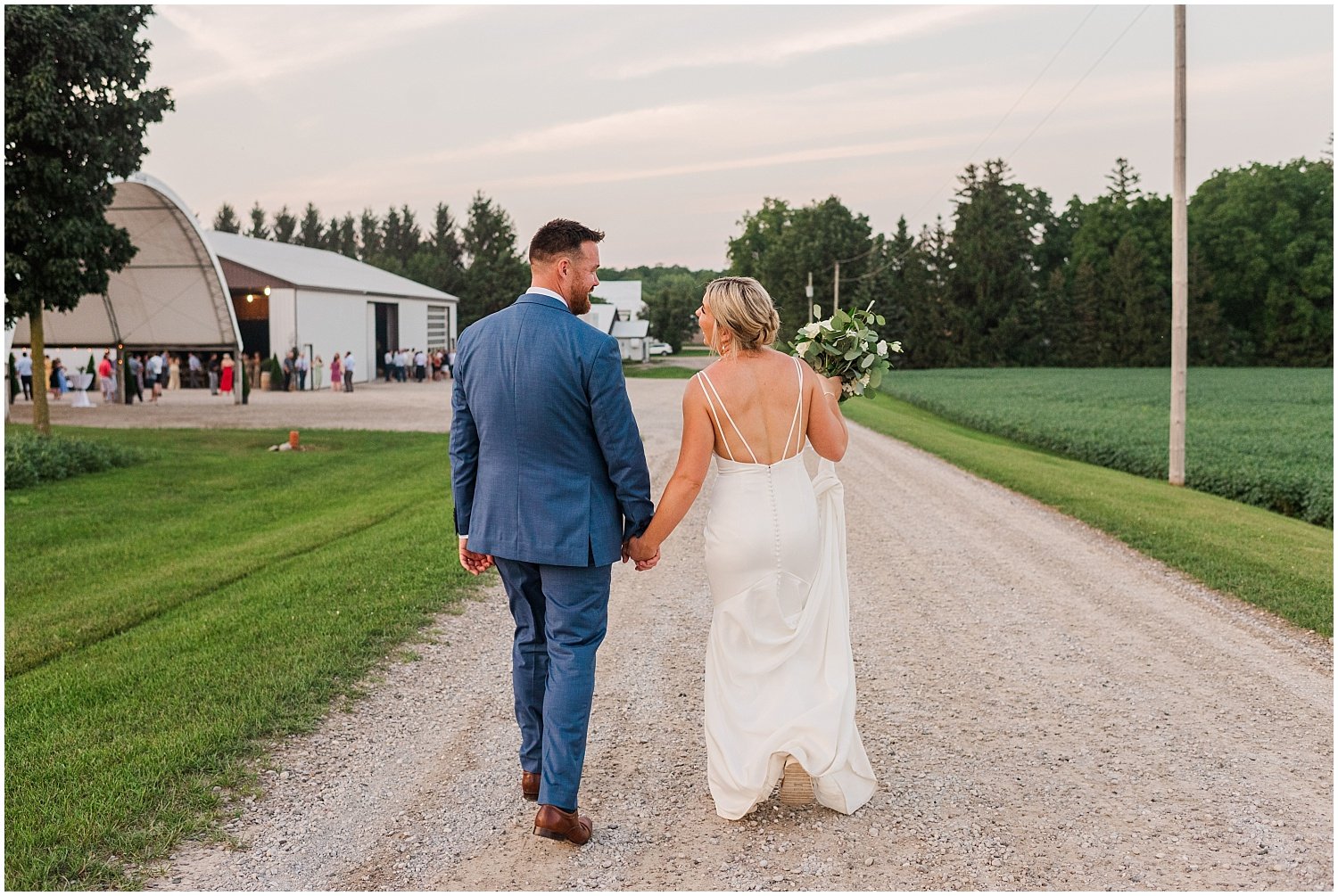 Seaforth-Ontario-Farm-Wedding_0093.jpg