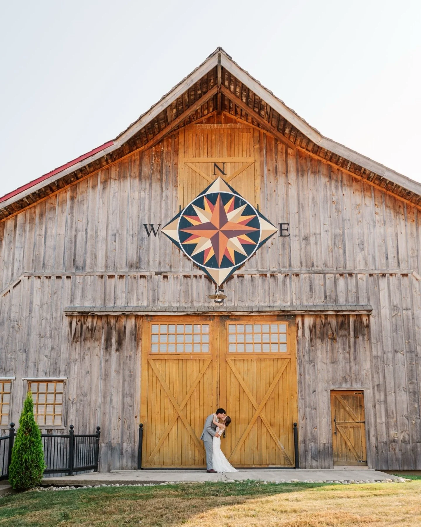 Kaylie and Karson had the most beautiful summer wedding at Brussels Four Winds Barn. The weather was warm, the details were gorgeous, and they spent the whole day just enjoying every moment together. They were so sweet and easygoing, and it was such 