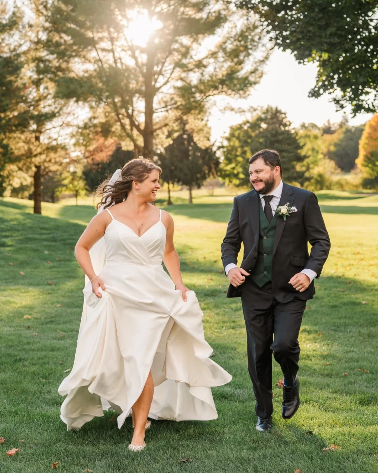 A perfect October day to say &lsquo;I do&rsquo; 🍂

Jaclyn &amp; James had the most magical wedding day at the beautiful St. Mary&rsquo;s Golf and Country Club. 

Vendors: 

Venue: @stmaryswedding 
Wedding Dress: @taylorsbridalboutique 
Bridesmaids: 