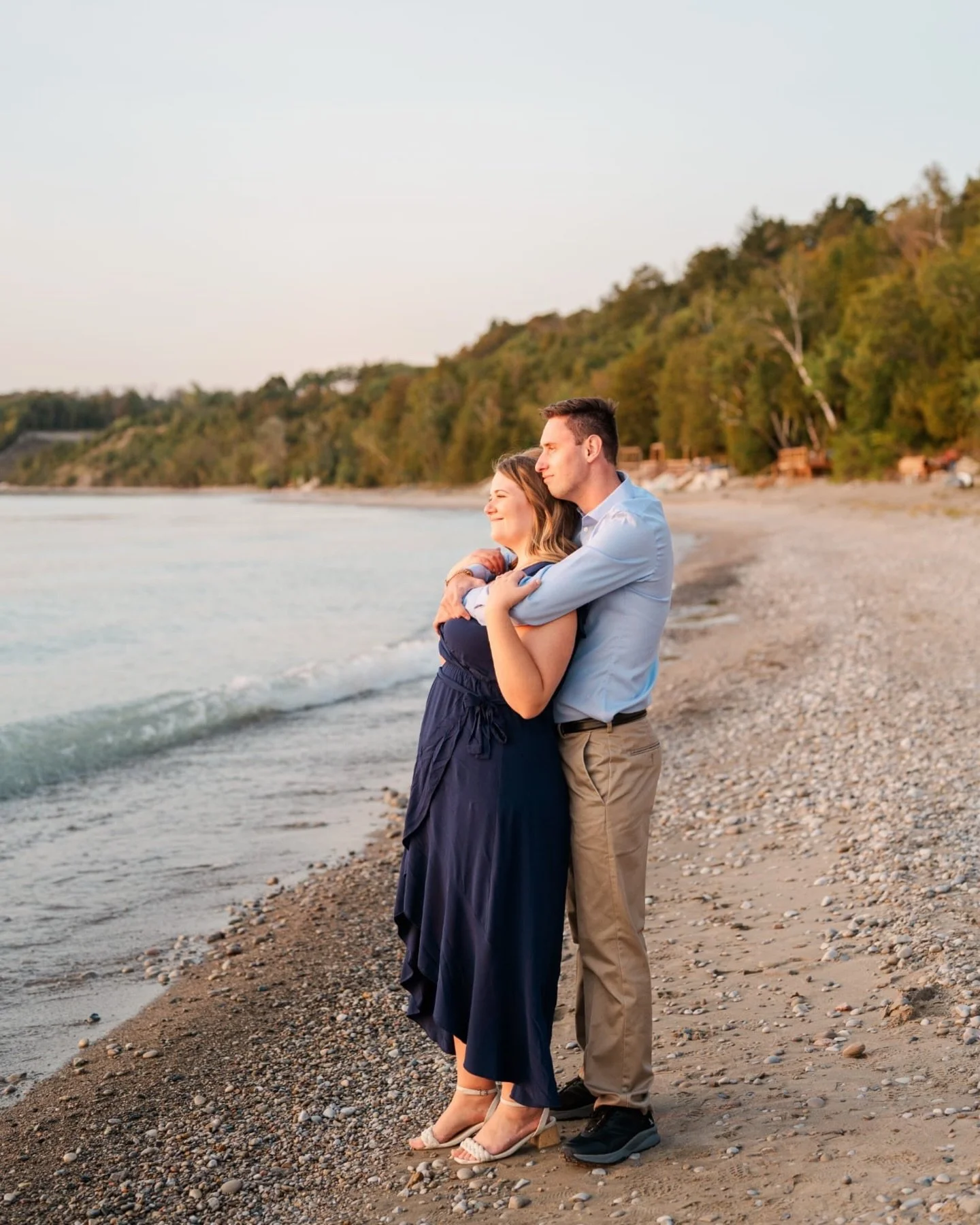 There are some sessions where the light does all the work. ☀️

S + N&rsquo;s beach engagement session gave us calm winds, warm air, and a sunset that felt almost unplanned in its perfection. 🤍

These two moved through it effortlessly, and documentin