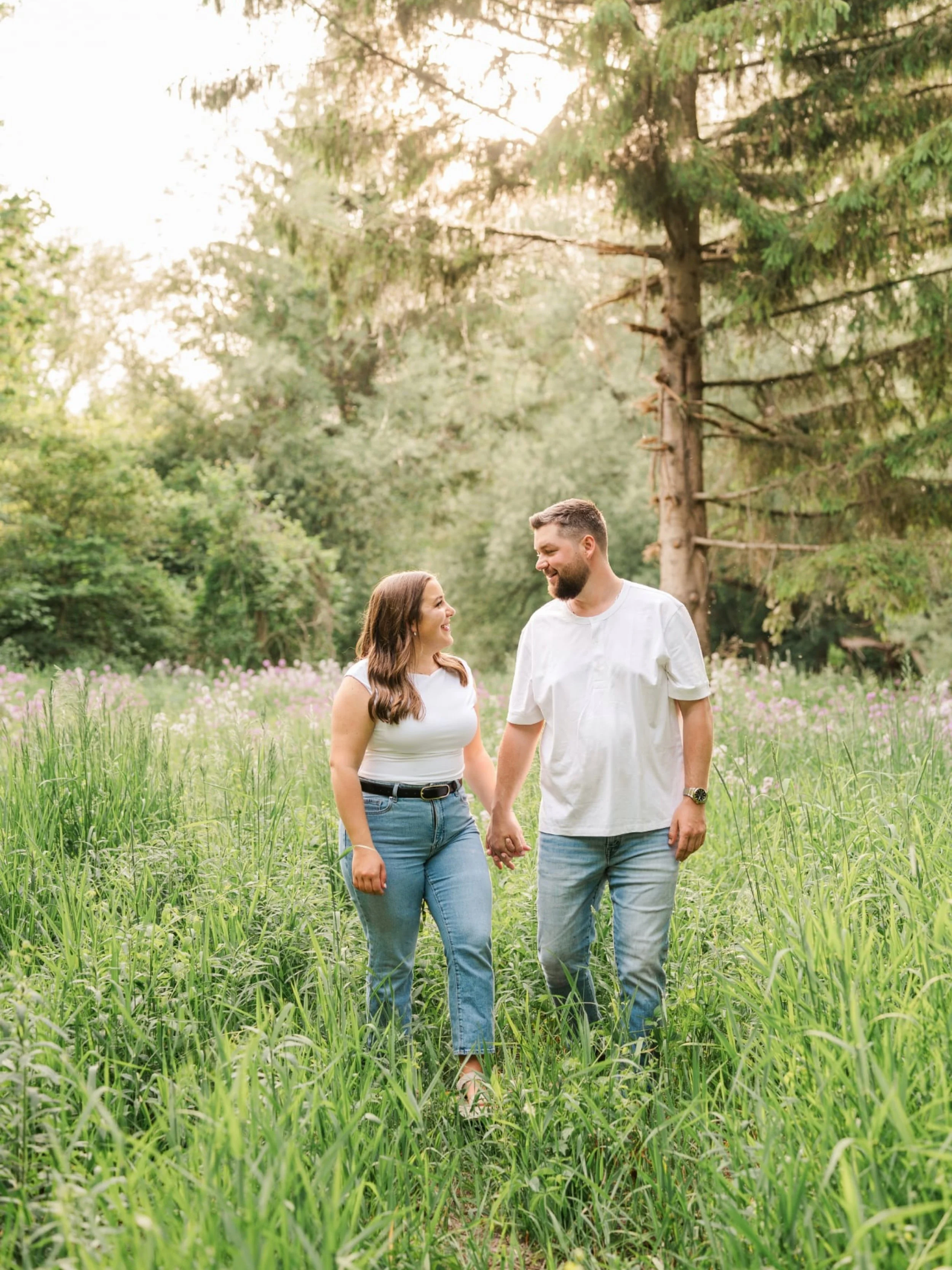 Such a dreamy evening with Katie + Lucas 💍 

#engagement #huroncountyontario #engagementphotographer #londonontarioweddingphotographer #huroncountyphotographer