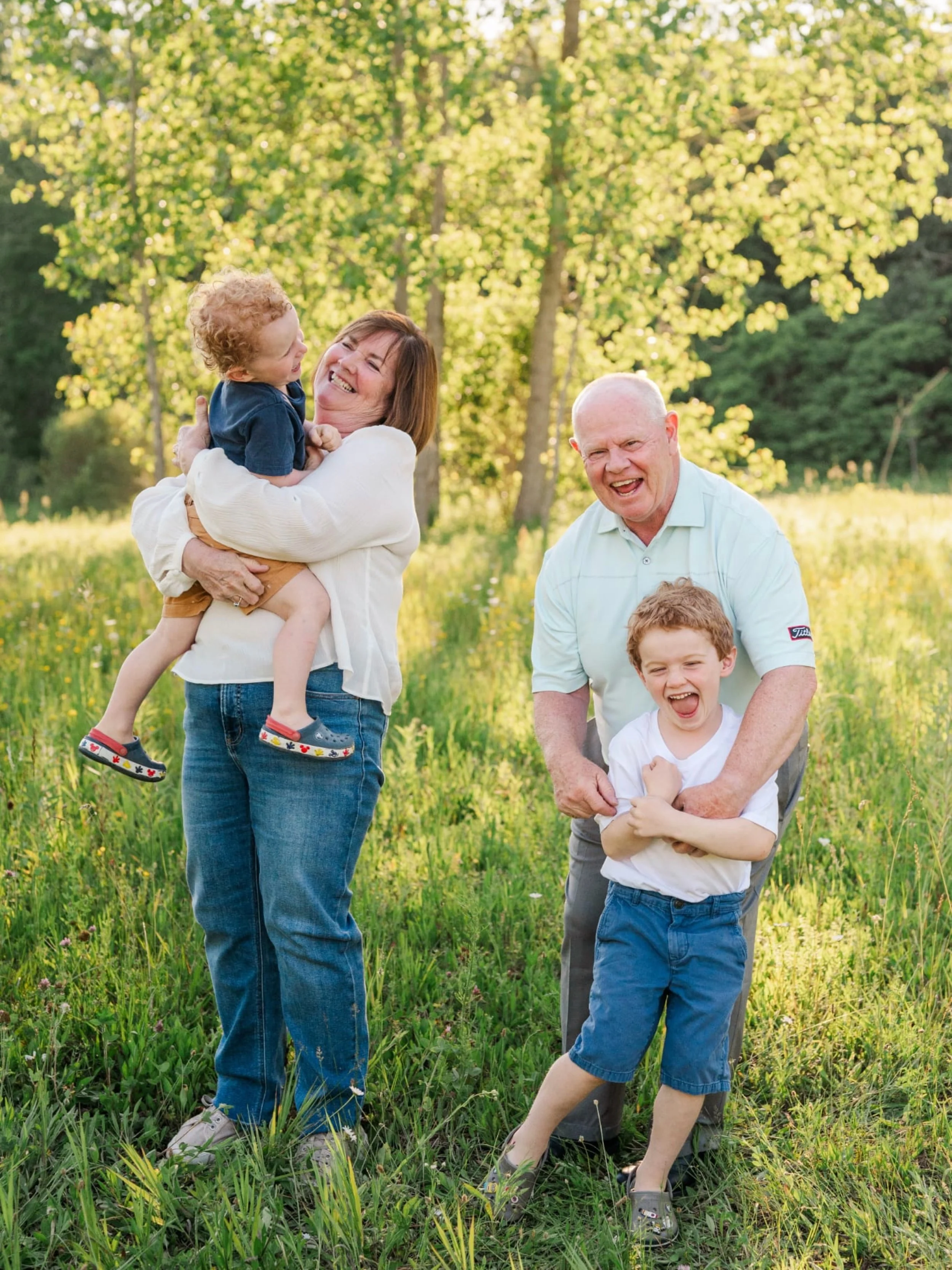 The Bennett family is always such a fun time! 🥰 It had been a little while since I last got to photograph them, so I was so happy to have them in front of my camera again. I&rsquo;m absolutely loving how these turned out! 🤍