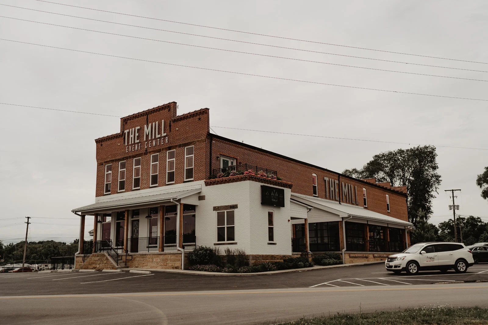 The Mill Event Center Wedding Lancaster Ohio The Wymers’ Wedding