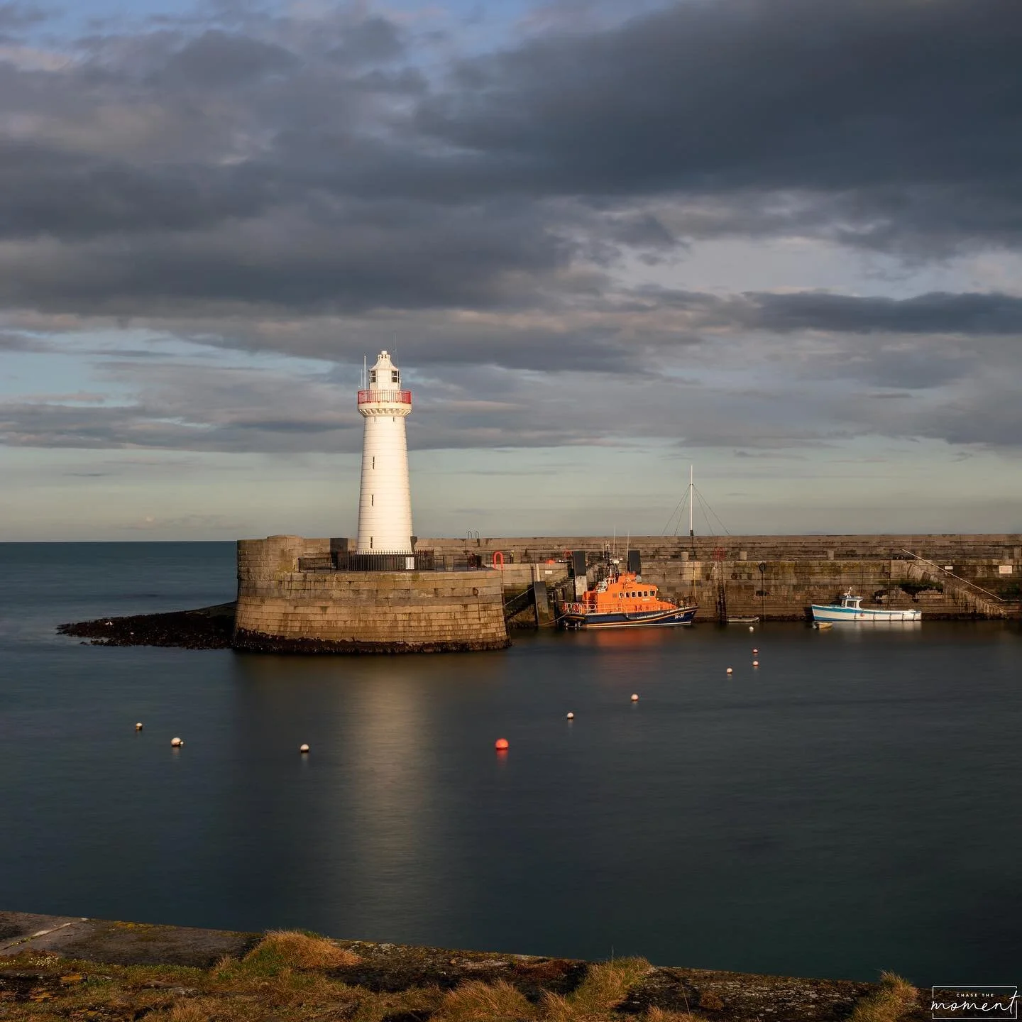 Let light shine out of darkness 🤍 

Hello all!! How are you doing? Can&rsquo;t believe Easter is by us and all, this year is just flying in!! Last Monday I took my camera out on a wee trip and we ended up at Donaghadee Lighthouse! One of my favourit