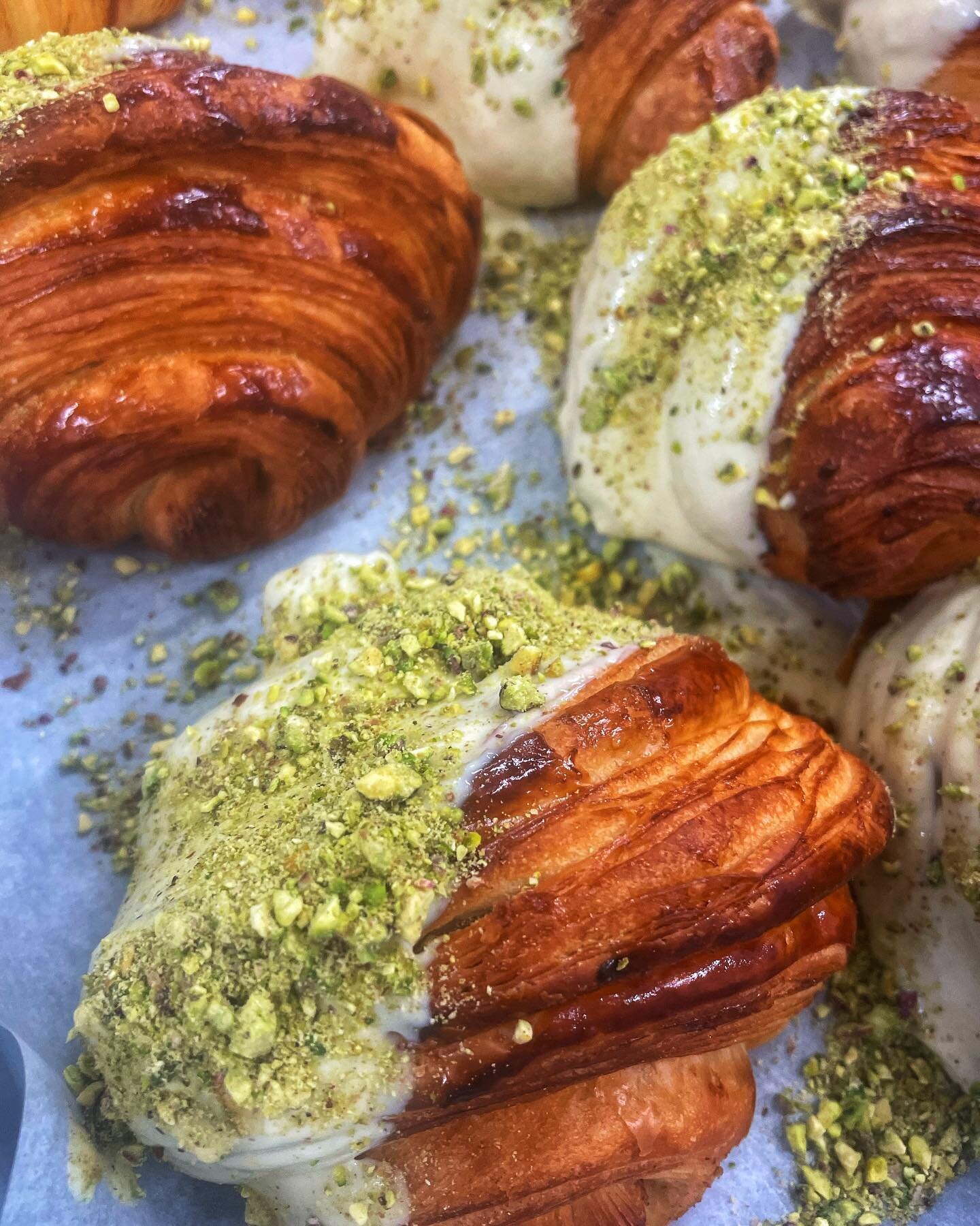 Pistachio croissants
Danishes
Almond croissants
Pain au chocolates
Croissants
Cinnamon
Cardamom
Hazelnut/chocolate
Pastrami and tomatoes
Filled focaccia
Brioches
Blackcurrant and white chocolate..that&rsquo;s only buns..and 24! Types of cakes includi