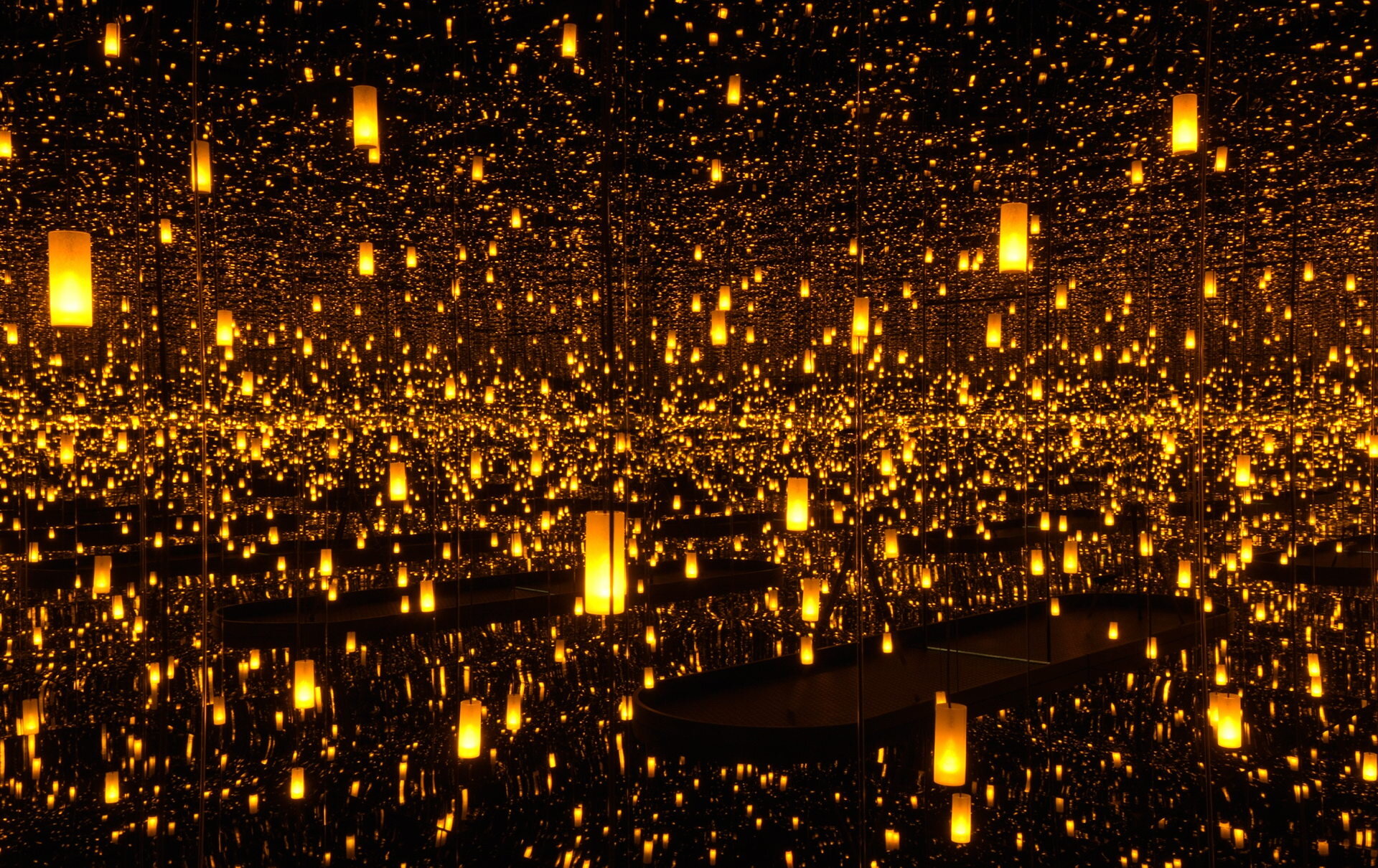 e-08880_c_yayoi_kusama._photo_by_cathy_carver_full.jpg