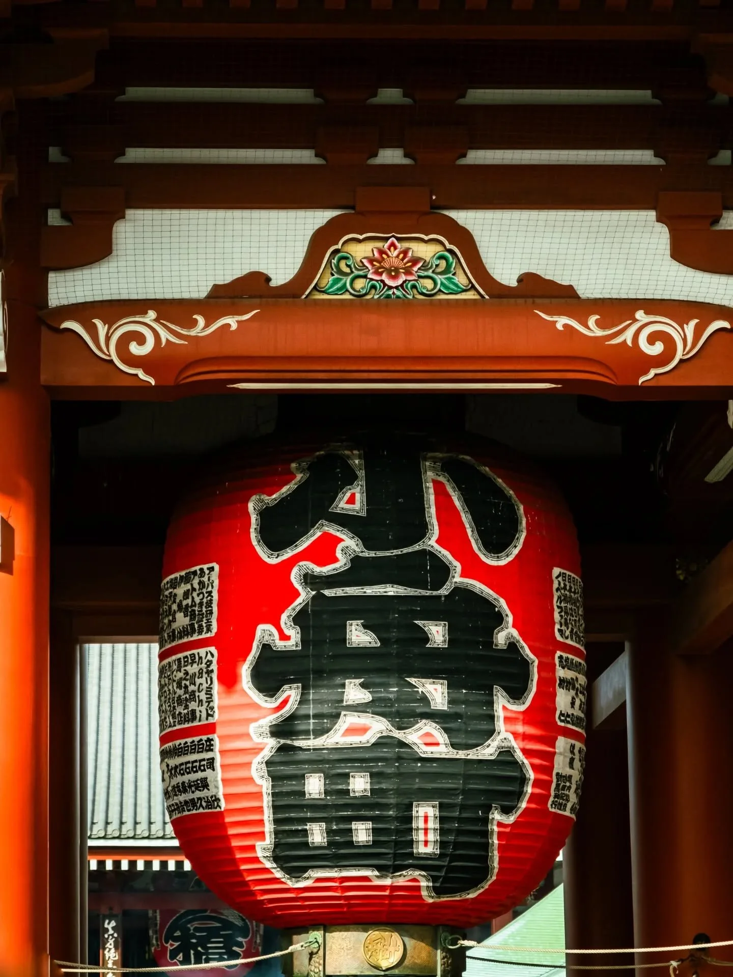 I almost skipped Asakusa...

I've kept saying to myself that it's too touristy, which honestly is, but sometimes places are popular for a reason. Even tho during this trip to Japan was about experiencing a slower Japan, as a first time traveler, I di