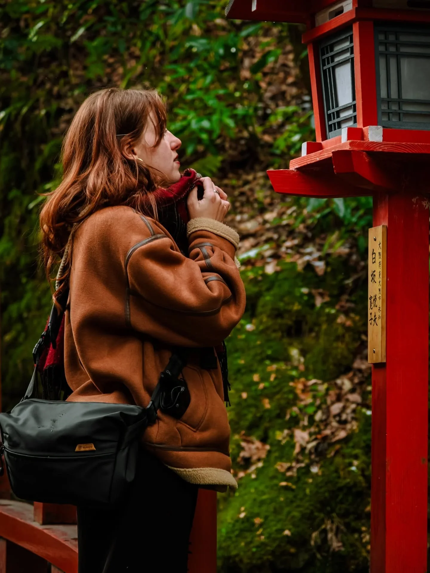 There's a place in the mountains of Kyoto where everything feels softer. At kifune shrine red lanterns glow against deep green forest and the sound of the river follows you everywhere you go. It's the perfect place to escape the busyness and crowds o