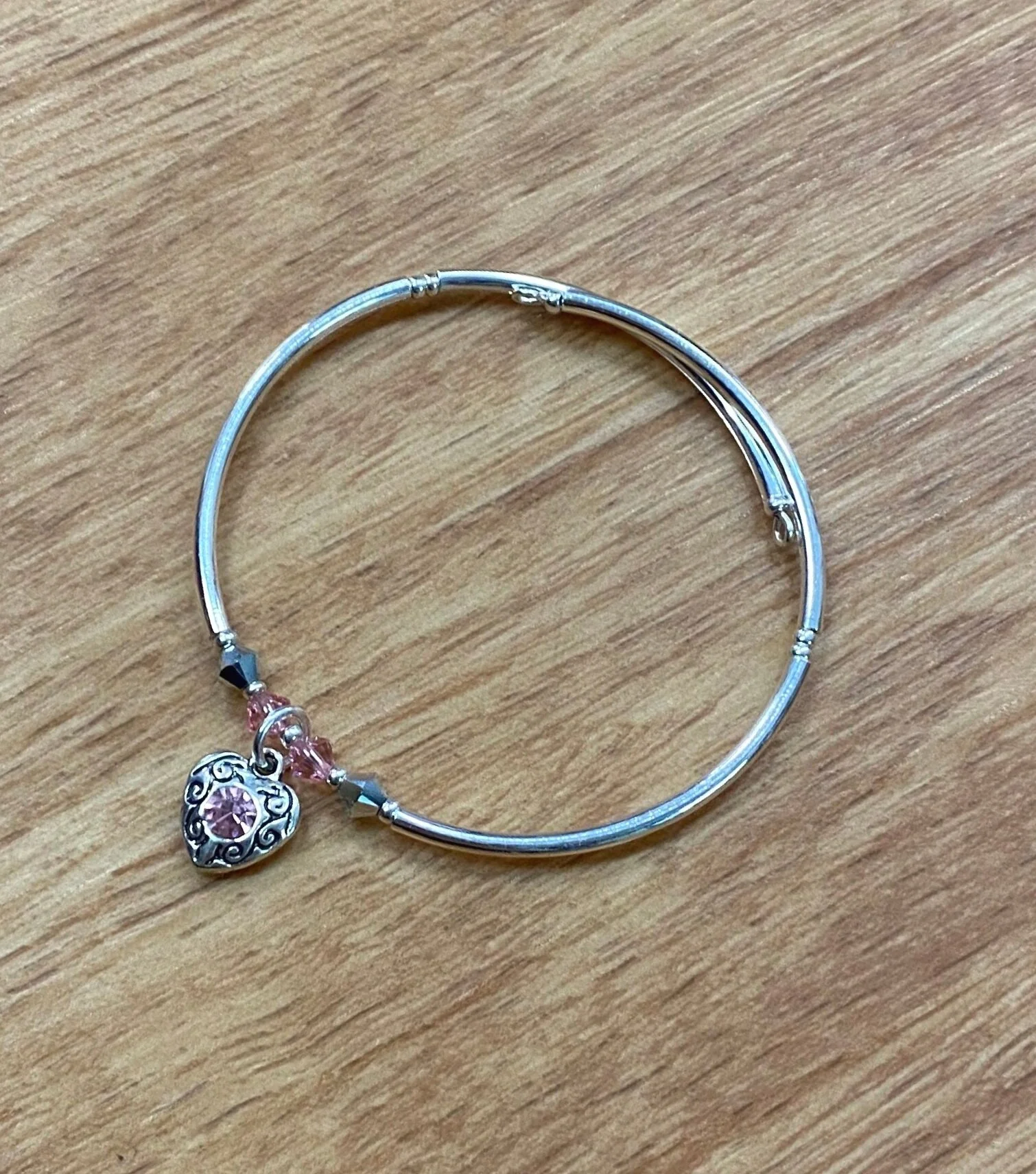 5EA27CB5-A459-4C6E-9C6F-24098BDA6047