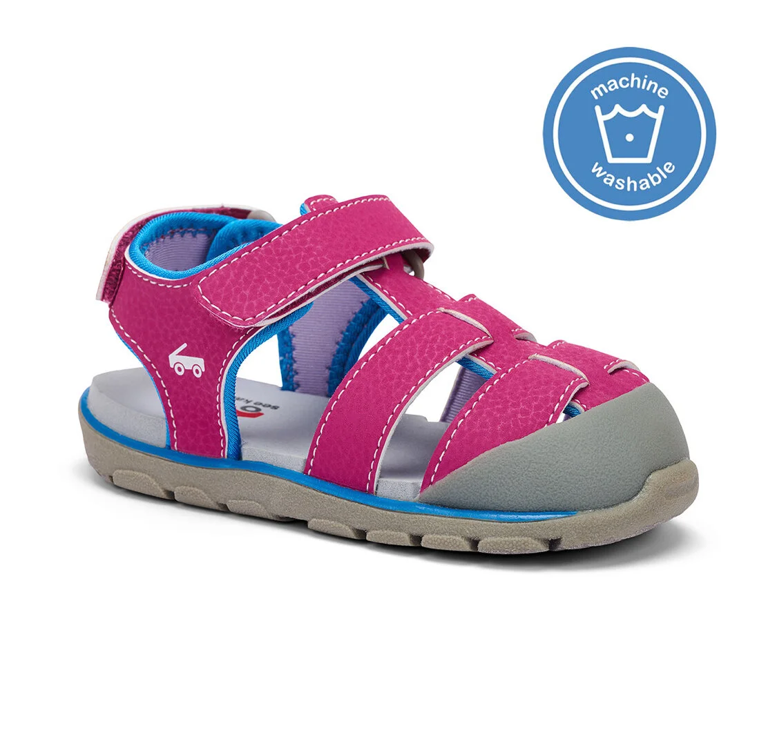 3BE8DF9E-8B1B-49F1-847C-FD6E195FB4B4