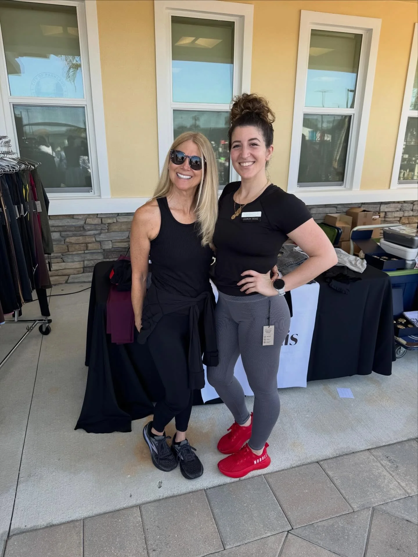 Tennis and shopping for a great cause! What could be better! @makeourschoolssafe 🛍️🏓🩷🎾