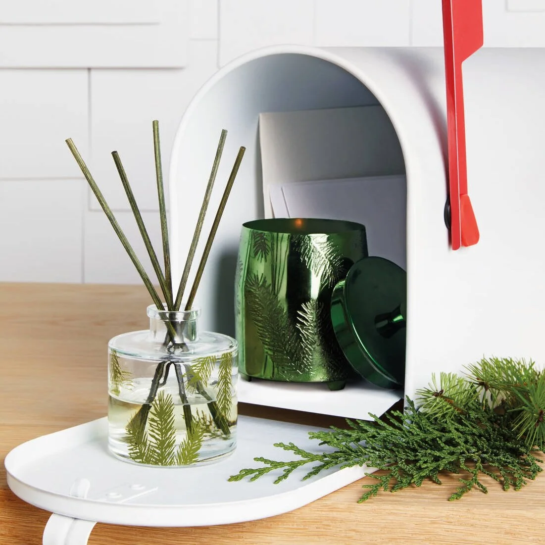 Frasier+Fir+Pine+Needle+Petite+Diffuser+2.jpg