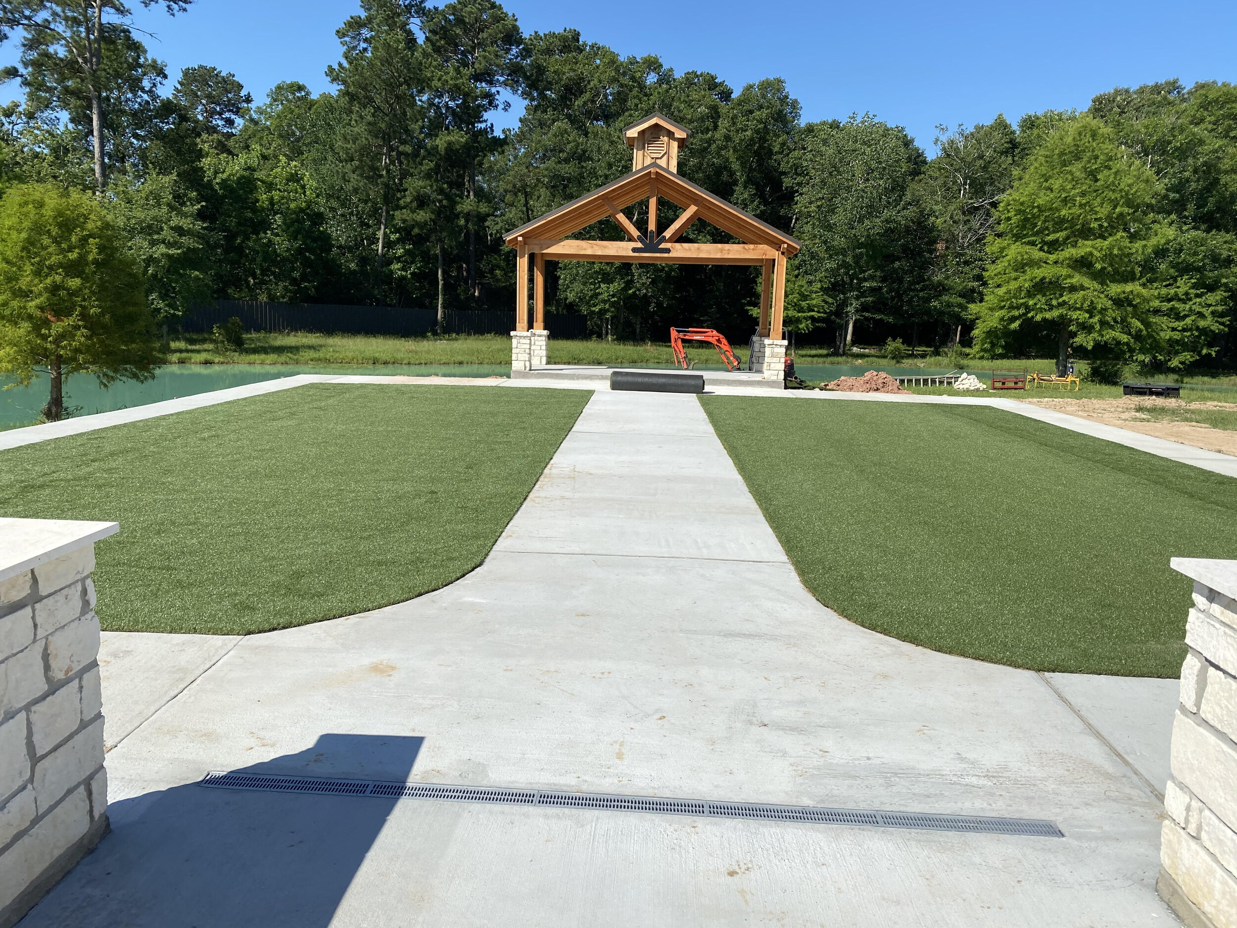FVF outdoor ceremony area with turf.jpg