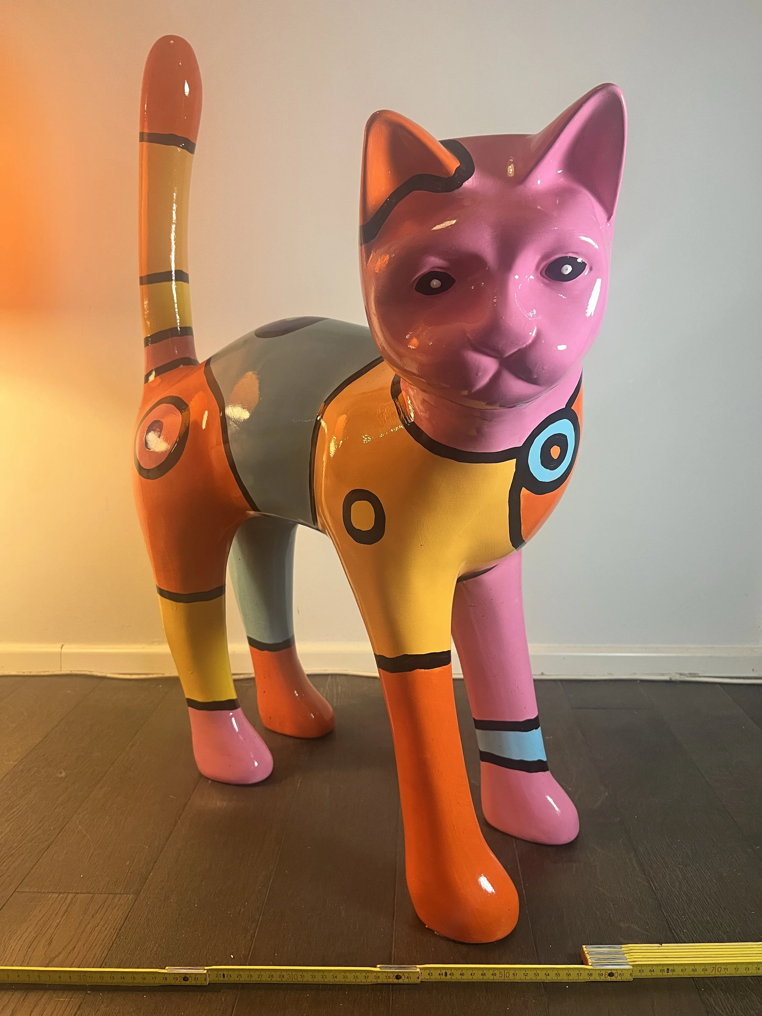 Einzigartige Handgemalte Fiberglas-Katzenskulptur