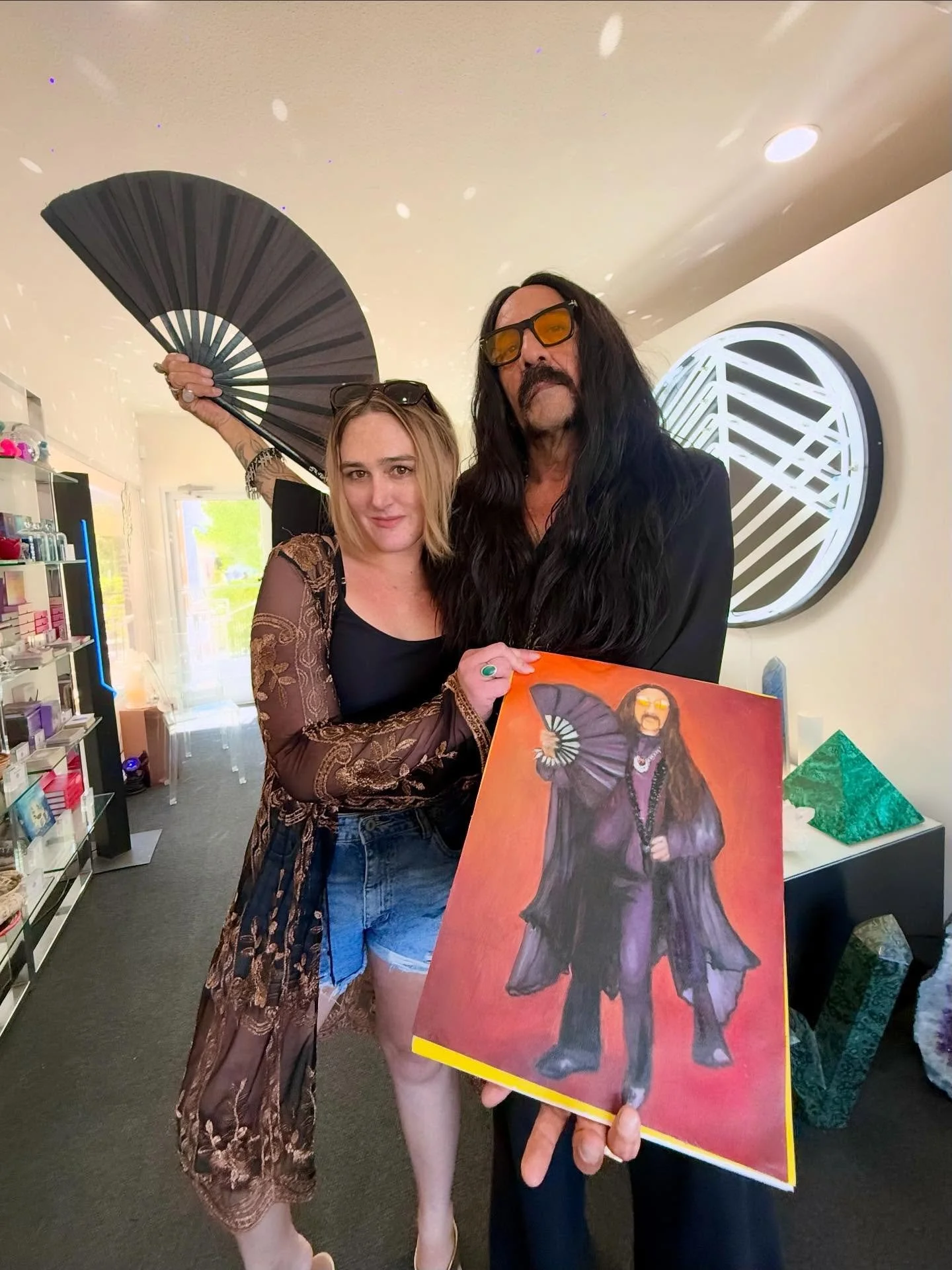 MEANWHILE AT SPELLBOUND SKY PALM SPRINGS 🪭🔮🌴✨

We are having the BEST TIME EVER sharing magical moments with everyone that drops by the shop&hellip;.the good vibes are off-the-chart! We have immense gratitude for all the love and support that we h