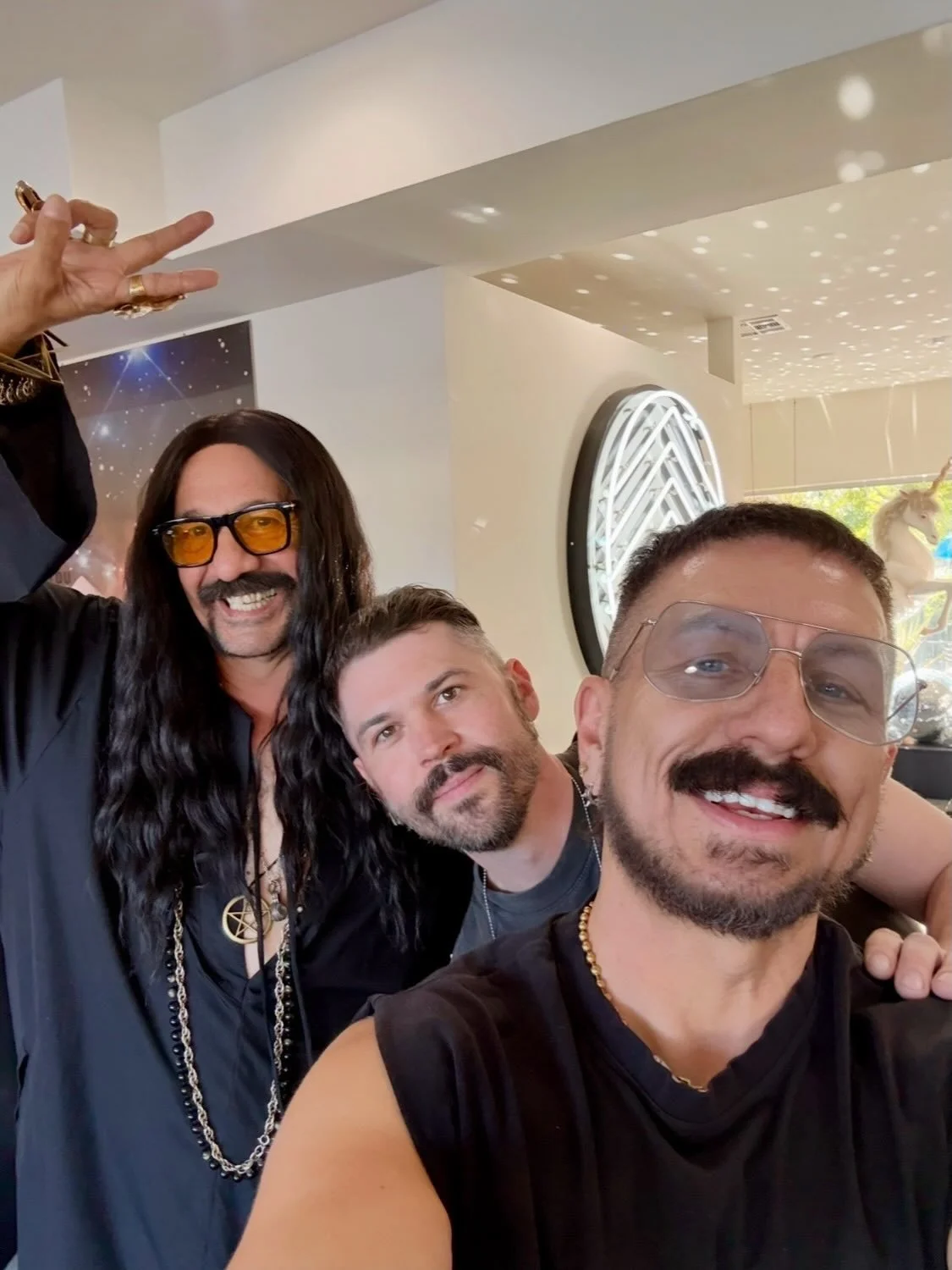 MEANWHILE AT SPELLBOUND SKY PALM SPRINGS 🔮🌴✨

The season is heating up and the good vibes are off the chart lately! Sharing magical moments with everyone that drops by Spellbound Sky is truly inspiring&hellip;the opportunity that we get to uplift e