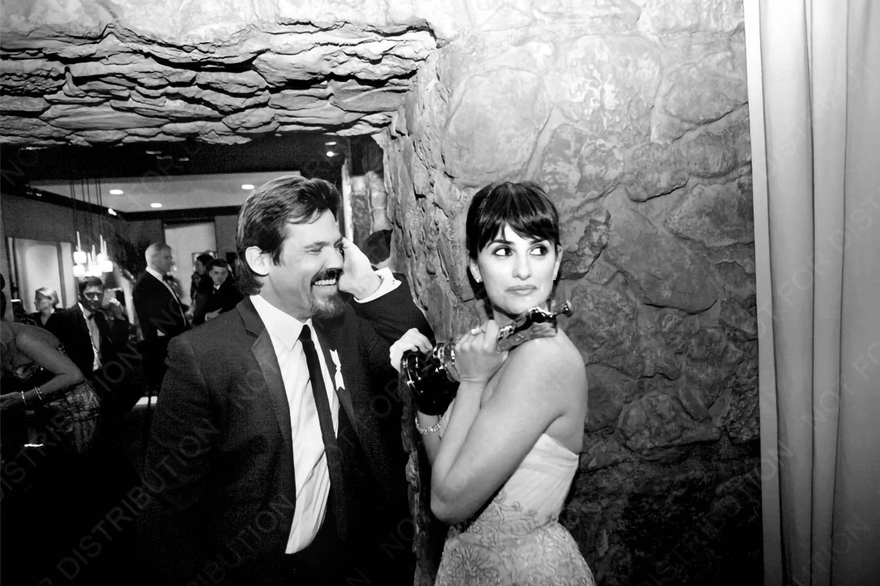146-Penelope Cruz and Josh Brolin.jpg