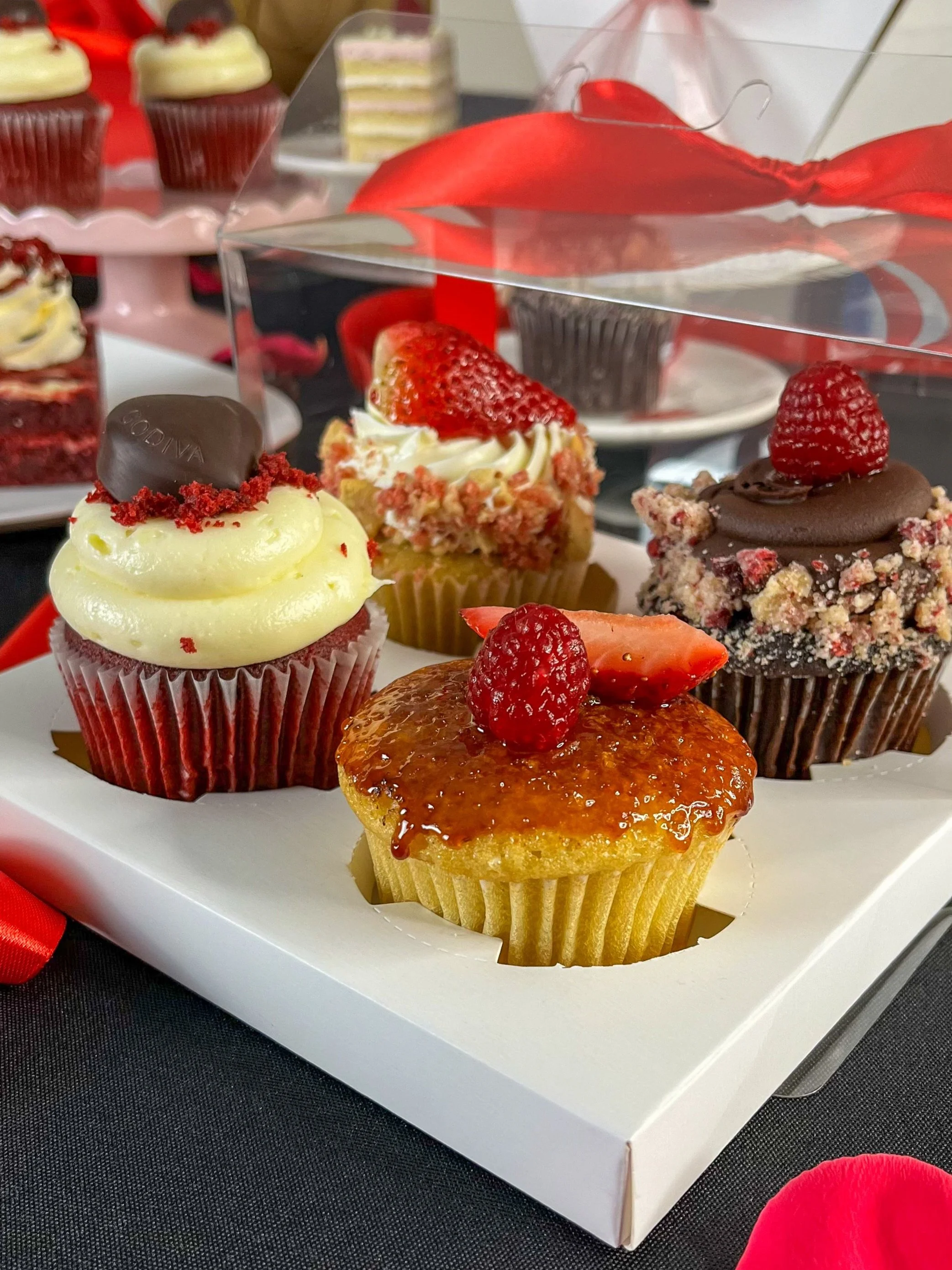 Heartfelt Cupcake Box