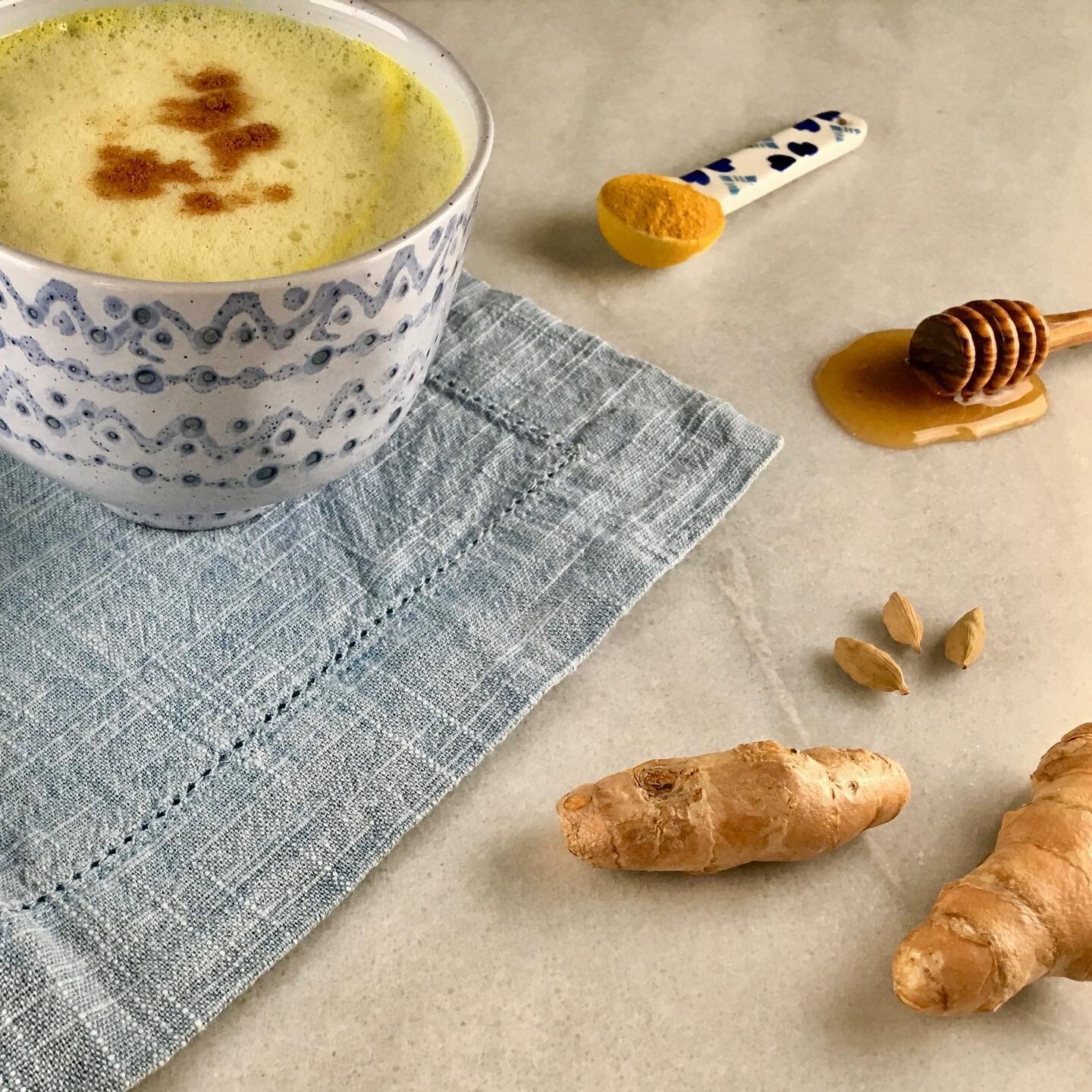 Struggling to find relief from the symptoms of endometriosis? Try turmeric! This tasty spice can be a powerful tool in managing inflammation and bringing some much-needed peace of mind. 

But something that is really important to note is if you have 