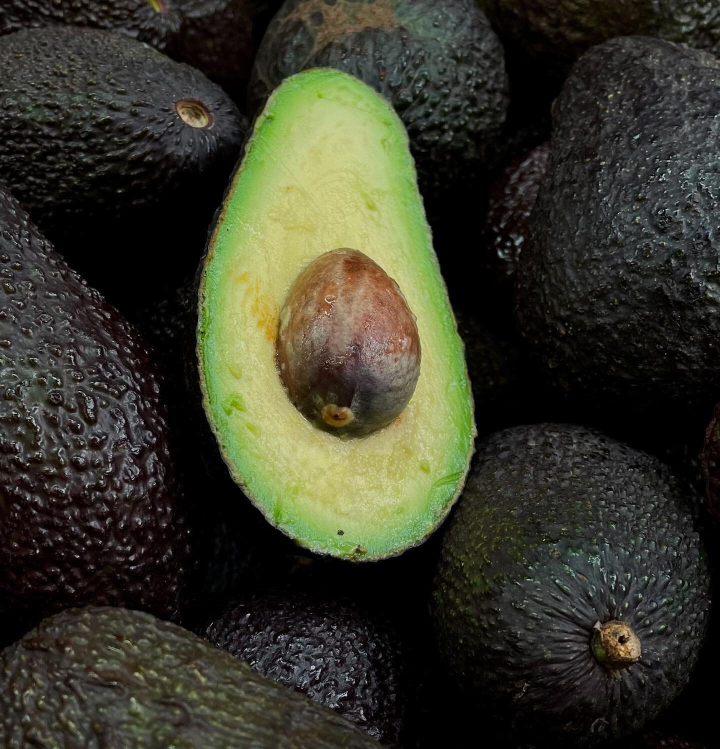 🥑 Did you know that avocados offer a range of health benefits? Here are three reasons to love this nutritious and versatile fruit:
1️⃣Rich in Nutrients - Avocados are an excellent source of healthy fats, fibre, potassium, and vitamins C, K, and B6. 