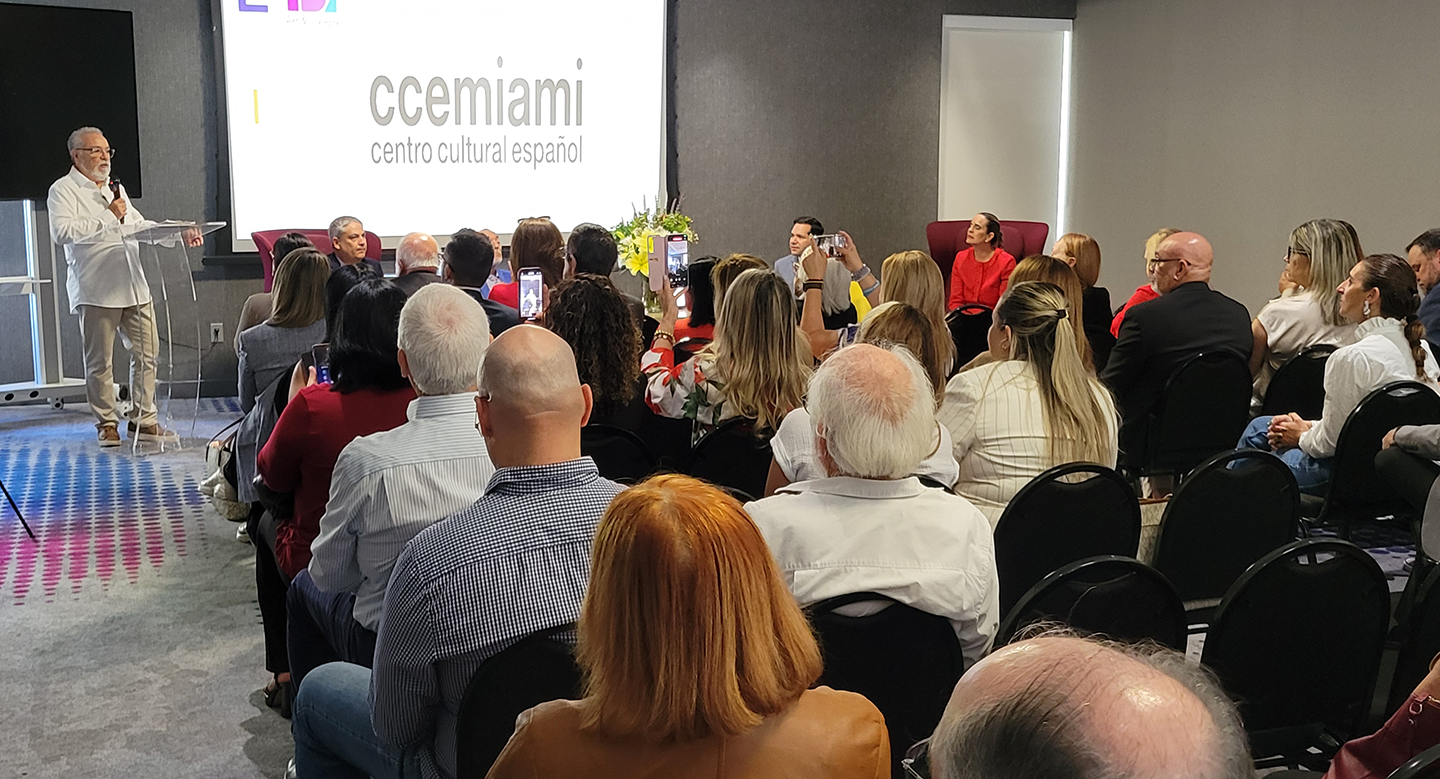Foro “Dímelo en español” se realizó en Doral