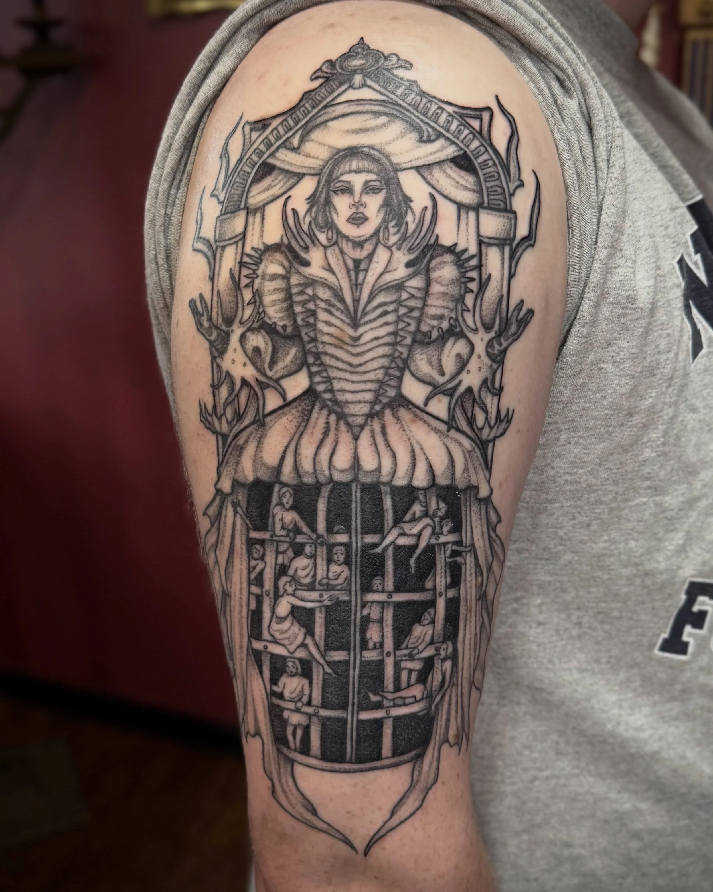 Finally getting to post this Lady Gaga piece I did inspired by her cage dress from her Mayhem Ball Tour! This was one of the tattoos I unfortunately lost photos of when I got a new phone, but luckily my client came back for more work so I was able to