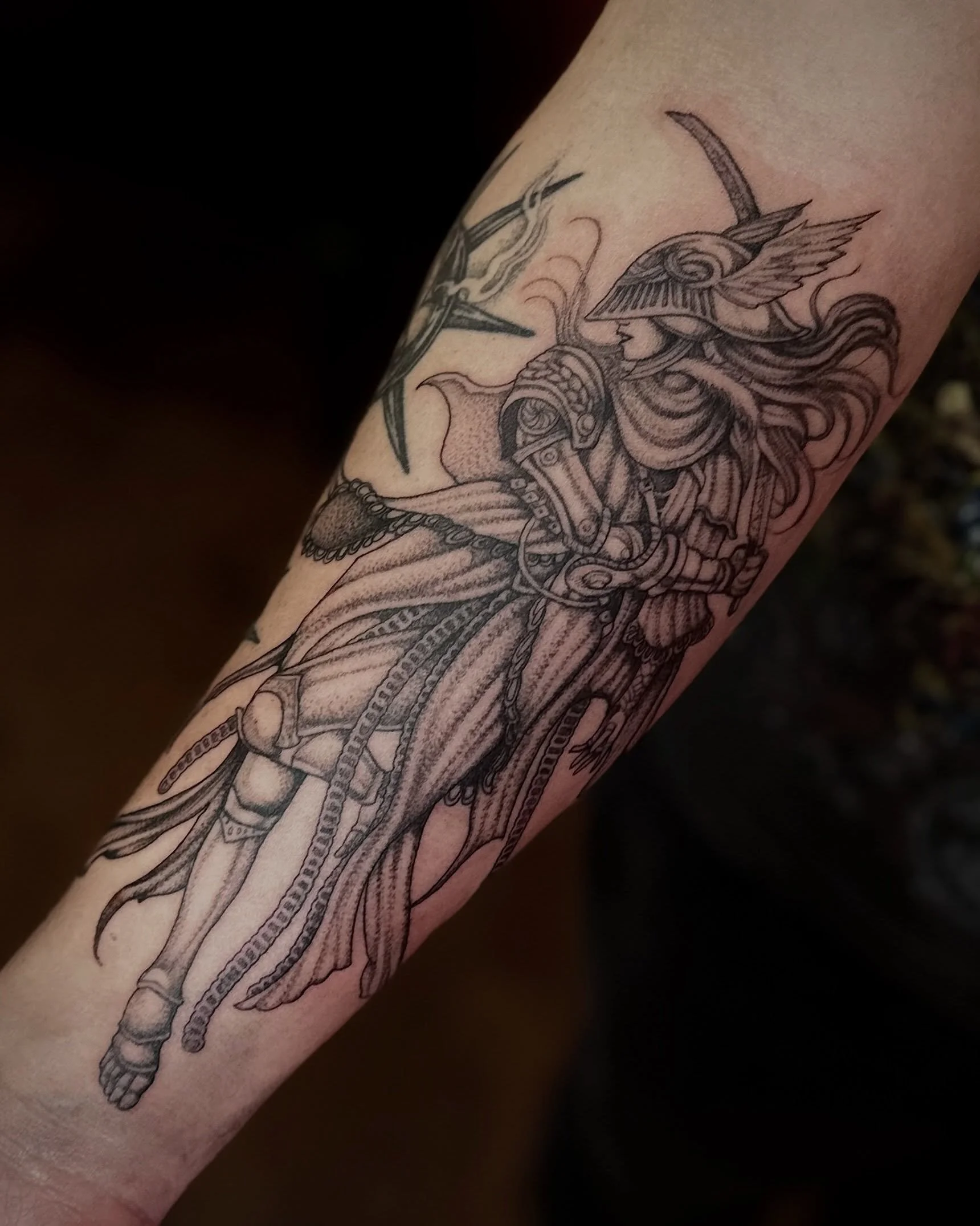 Malenia, Blade of Miquella from Elden Ring! I always love doing tattoos like this 🖤 thanks so much to my client for your continued trust!!

#eldenring #eldenringtattoo #malenia #videogametattoo #tattoosnob