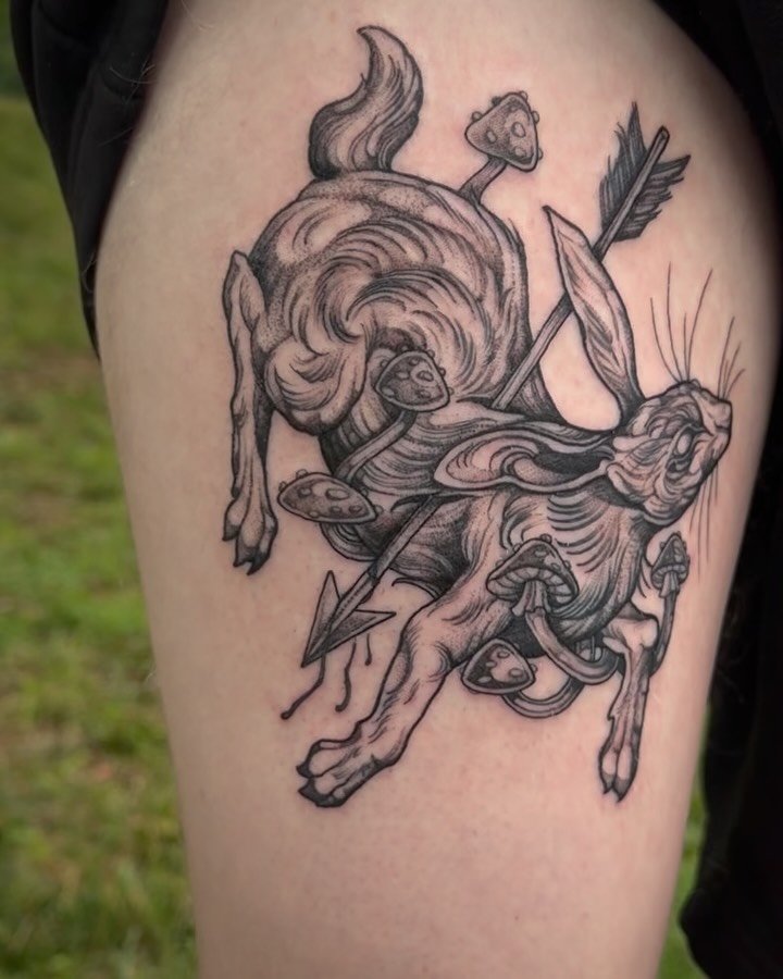 Got to do this rabbit with an arrow as a reference to The Last of Us! This was a fun one, thanks so much for trusting me with your first tattoo! 🍄🐇

#thelastofus #videogametattoo #ladytattooers #tattoosnob #pennsylvaniatattooartist