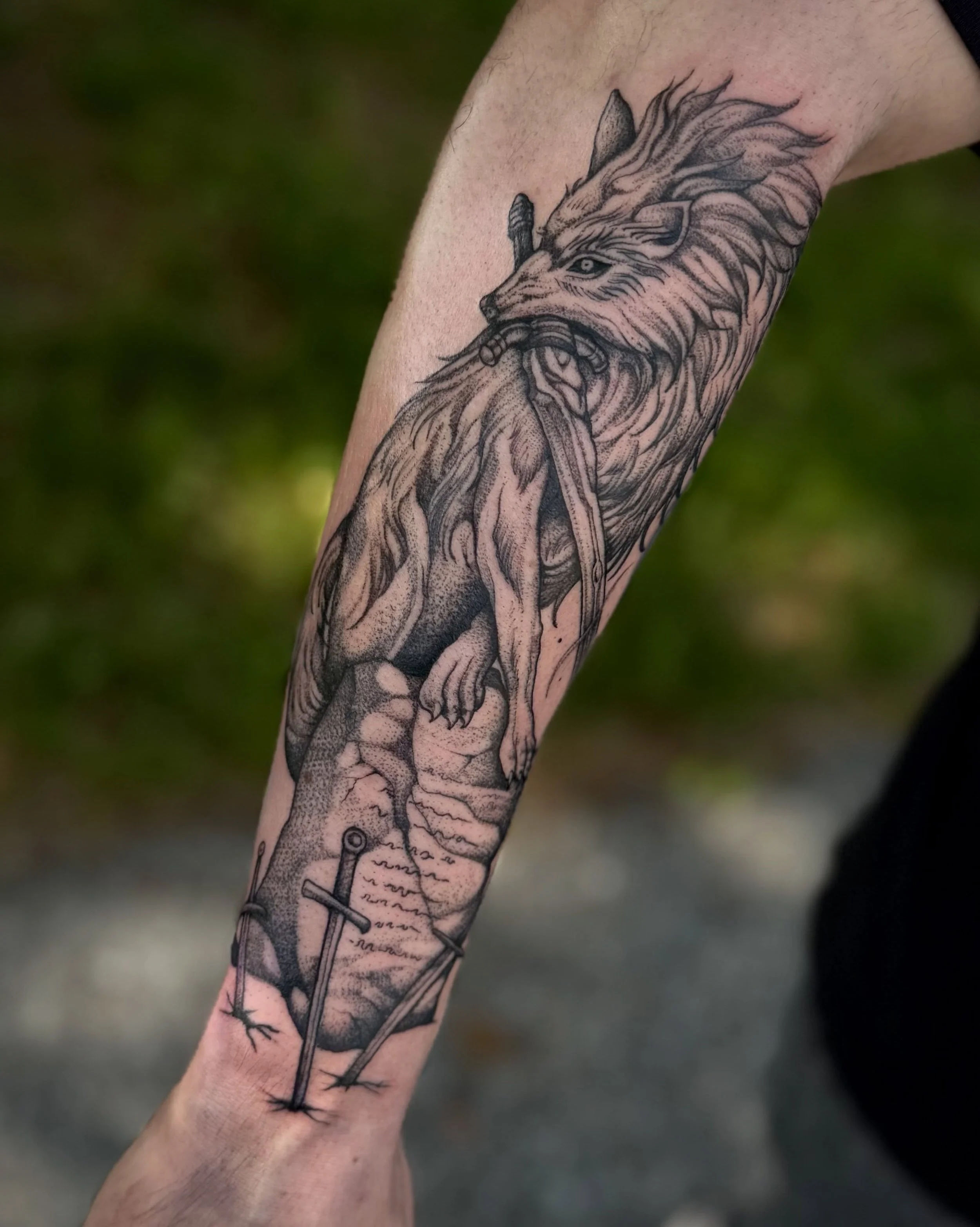 Great Grey Wolf Sif from Dark Souls! Thanks so much for trusting me with this piece, I love doing stuff like this!!

Sorry for the lack of posts lately, things have been really busy getting ready for an upcoming art show, flea market, open shop day p