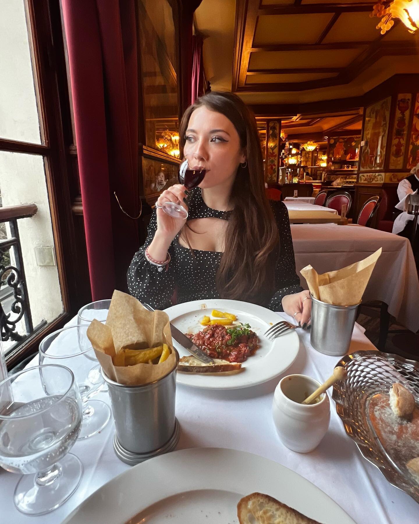 Mama&rsquo;s back in Kamakura now, eating all the delicious food, just like we did on this trip to Paris back in Jan ✨

#littlepiggies #paris #motherdaughtertime