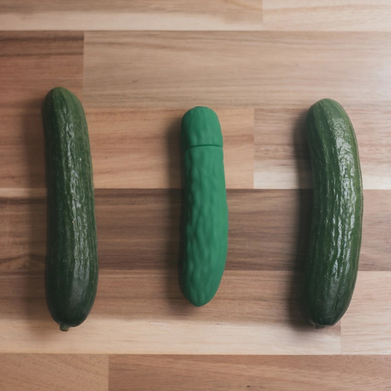 EMOJIBATOR Pickle Emojibator