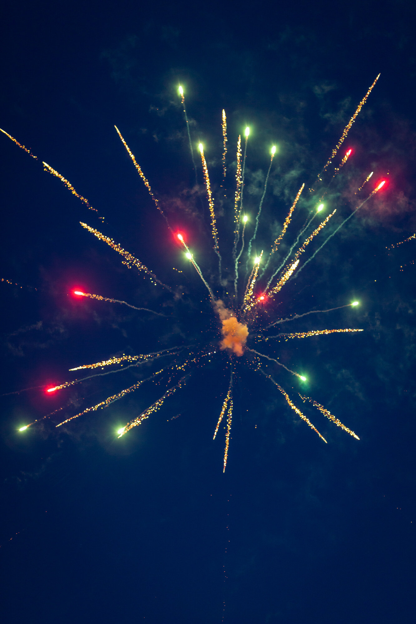 fireworks july 4 2021 by Luis Nieto Dickens - web -4.jpg