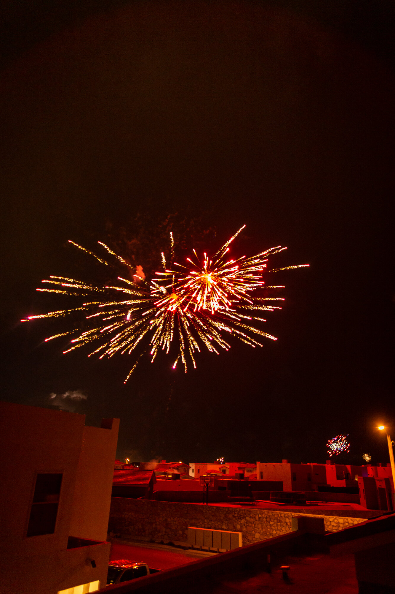 fireworks july 4 2021 by Luis Nieto Dickens - web -13.jpg