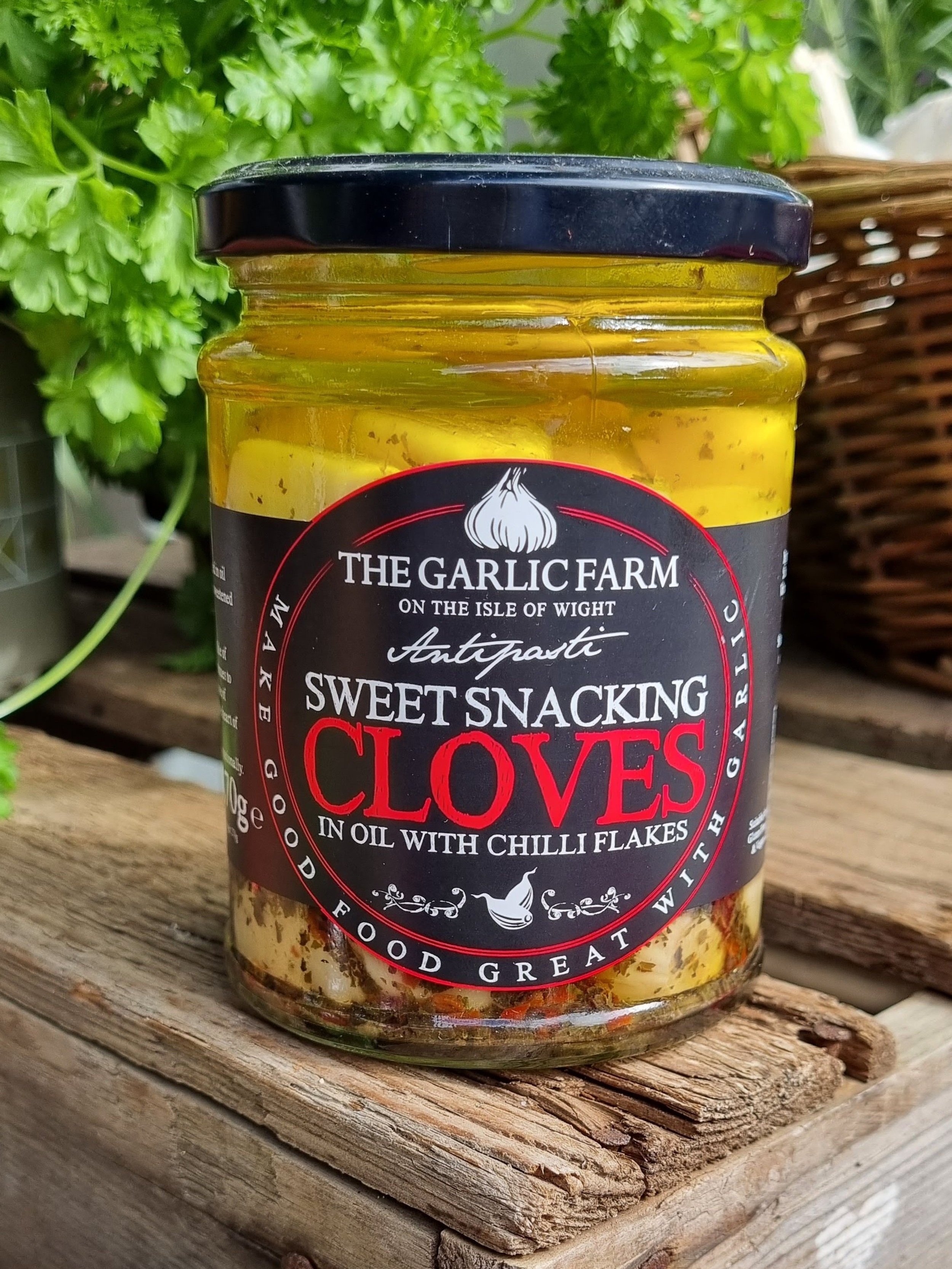 Sweet Snacking Garlic Cloves with Chilli