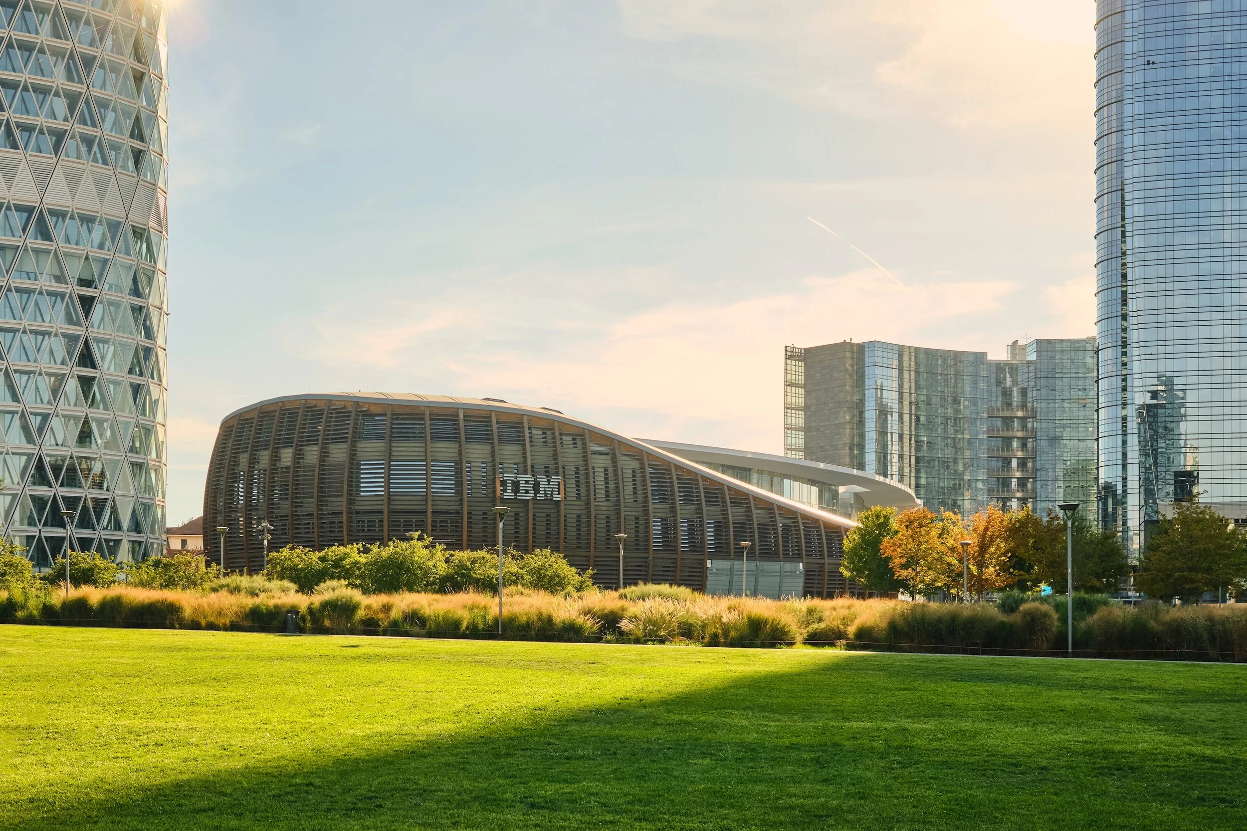 Mailand IBM building.jpg