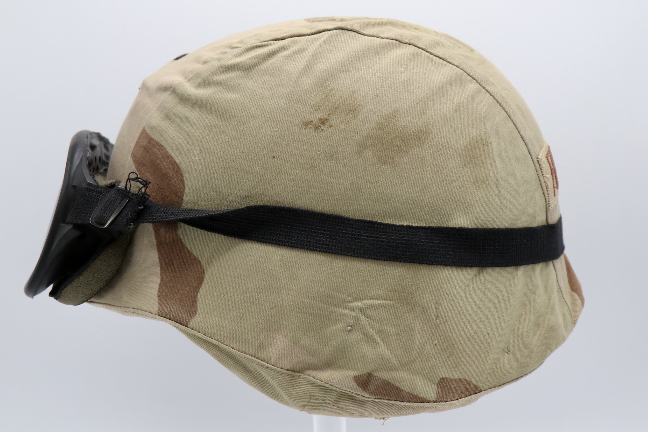 US Combat Used USMC DCU Pasgt Helmet — Iraqi Militaria