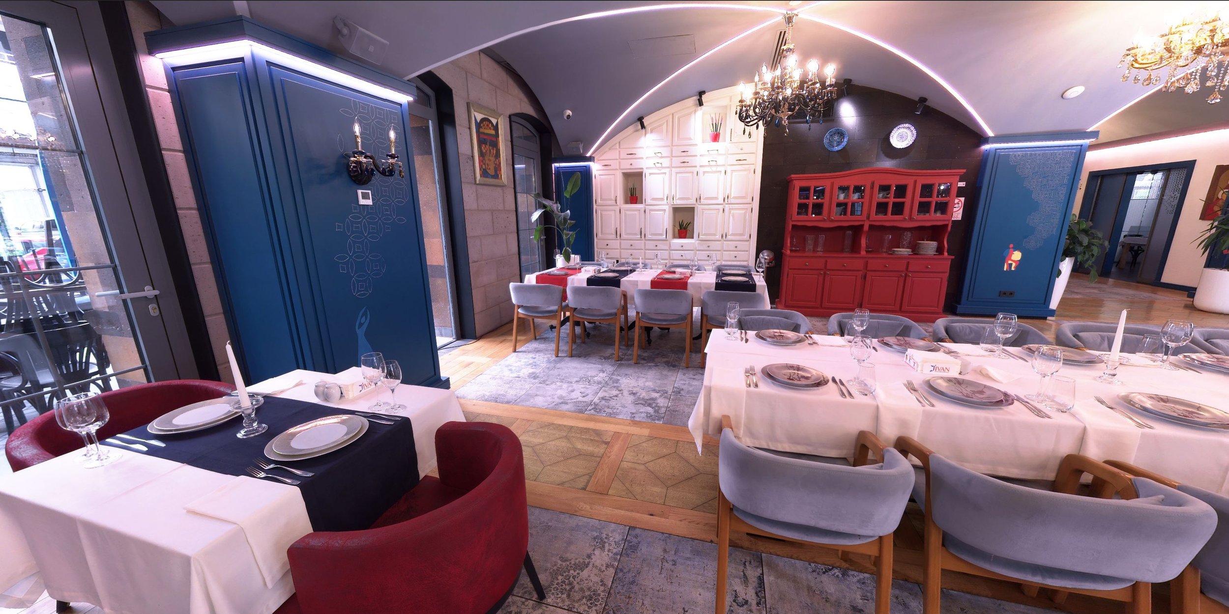 J’Ivan Restaurant