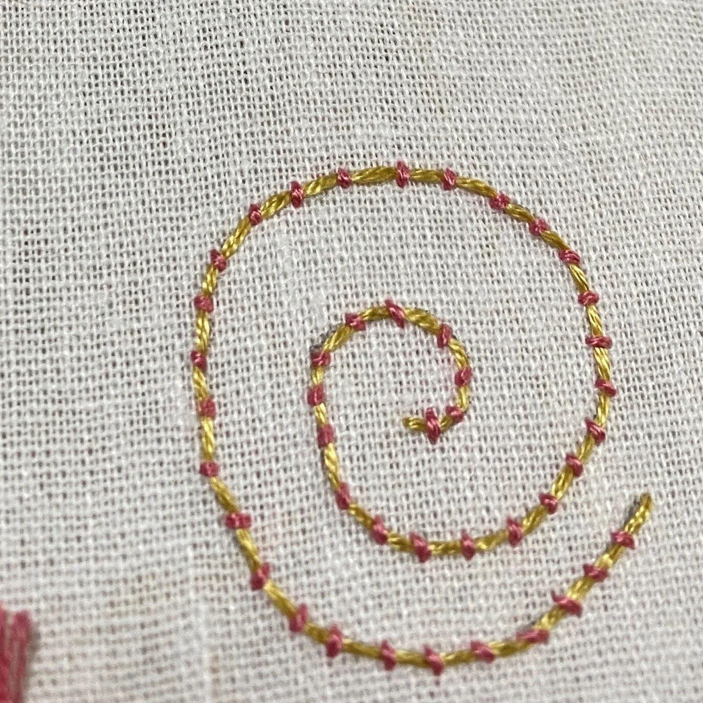 A simple couching tutorial — lilipopo embroidery
