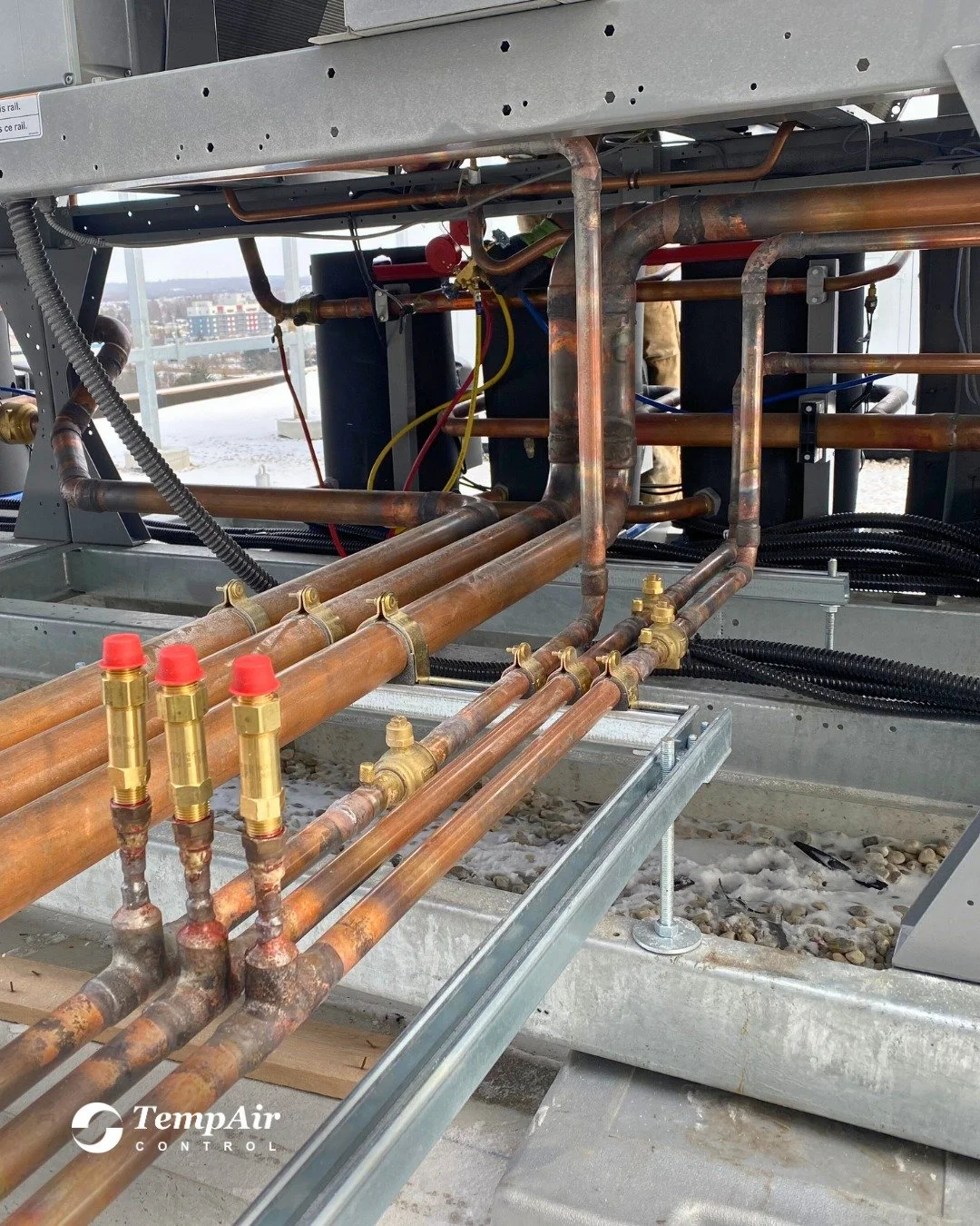 The team&rsquo;s out in Brantford working on a VRF install, and tell me this isn&rsquo;t clean!! ✨

 Thanks for tag teaming this, @ryanparke7 @neville_newhook 
.
.
.
.
.
#vrfinstallation #hvacproject #pipingskills #hvac #tempaircontrol
